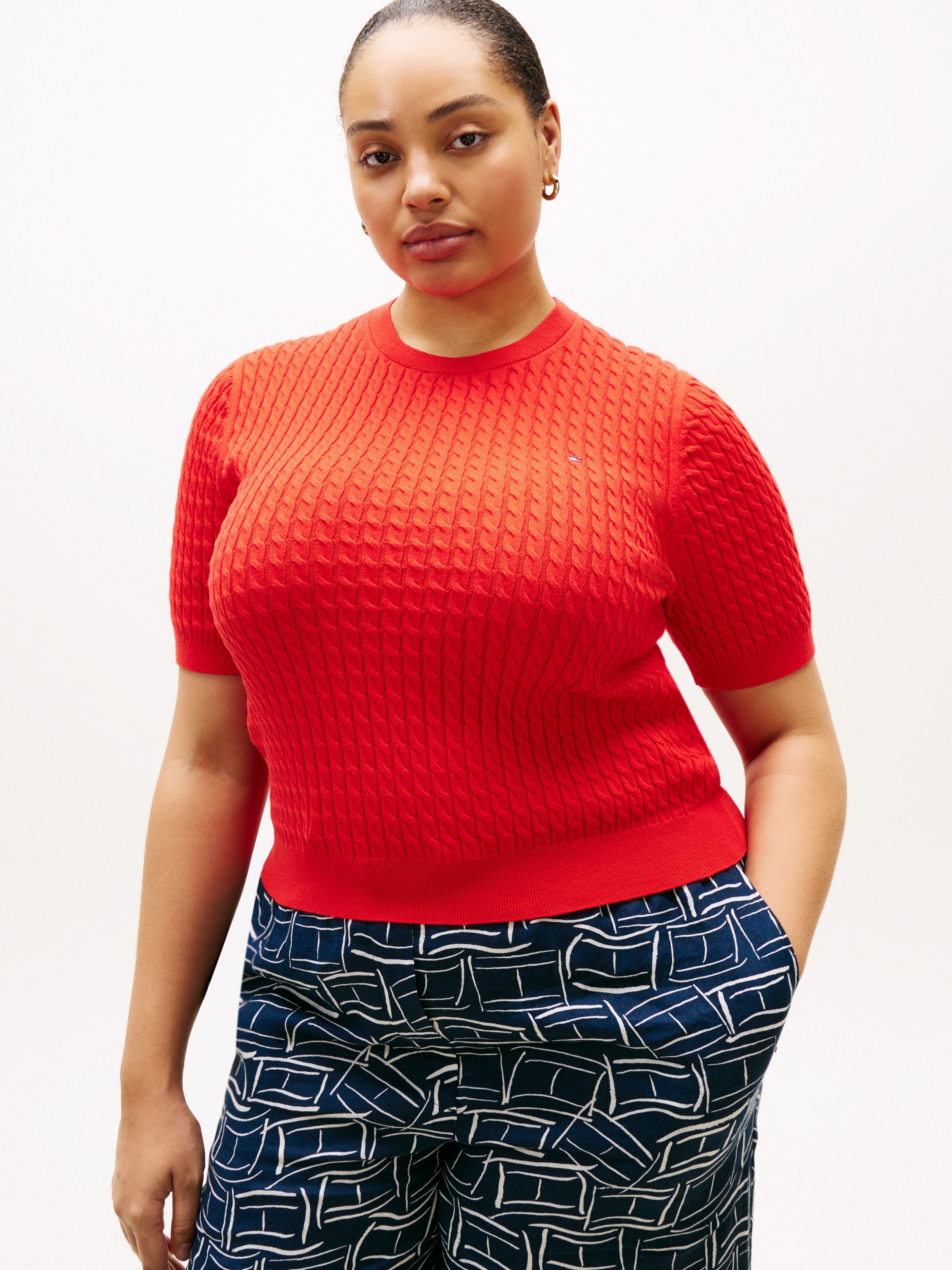 Tommy Hilfiger Curve Rundhalspullover CRV CO CABLE FINE GG CNK S/S SWT in großen Größen, mit Zopfmuster