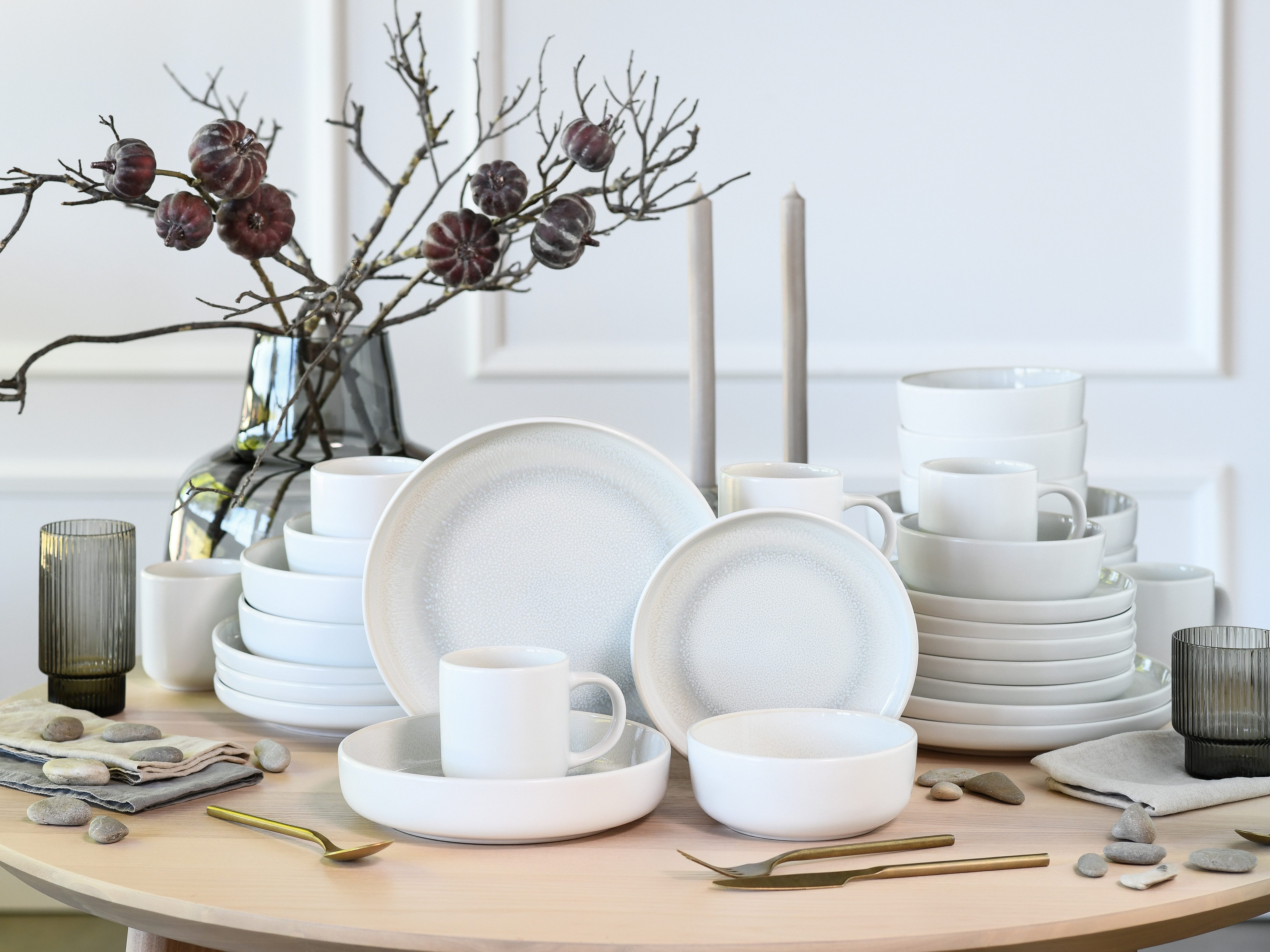 OTTO home Kombiservice modernes Geschirr-Set, Service Lykk (30-tlg), 6 Personen, Steinzeug, hohe Haltbarkeit, spülmaschinen- & mikrowellengeeignet, Reaktivglasur