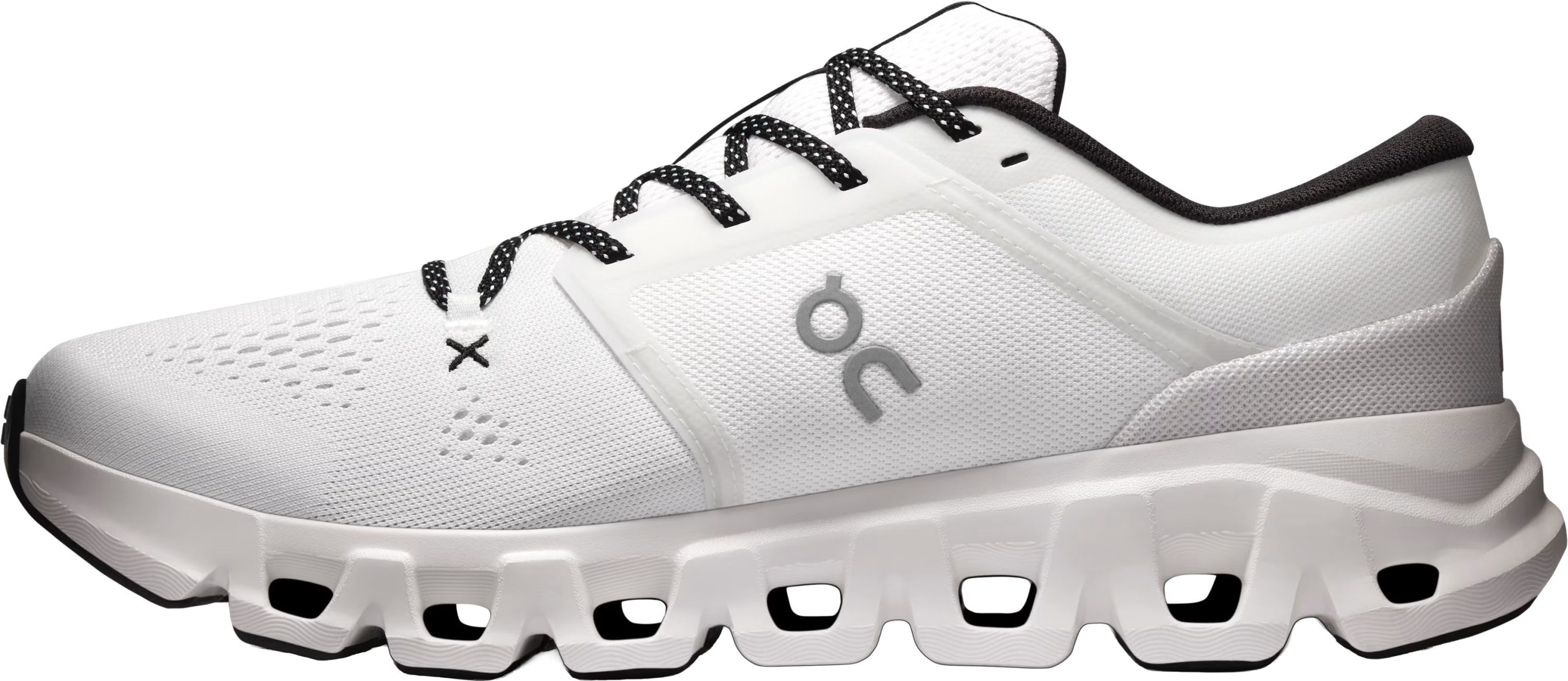 ON RUNNING Cloud X 5 White / Black Fitnessschuh