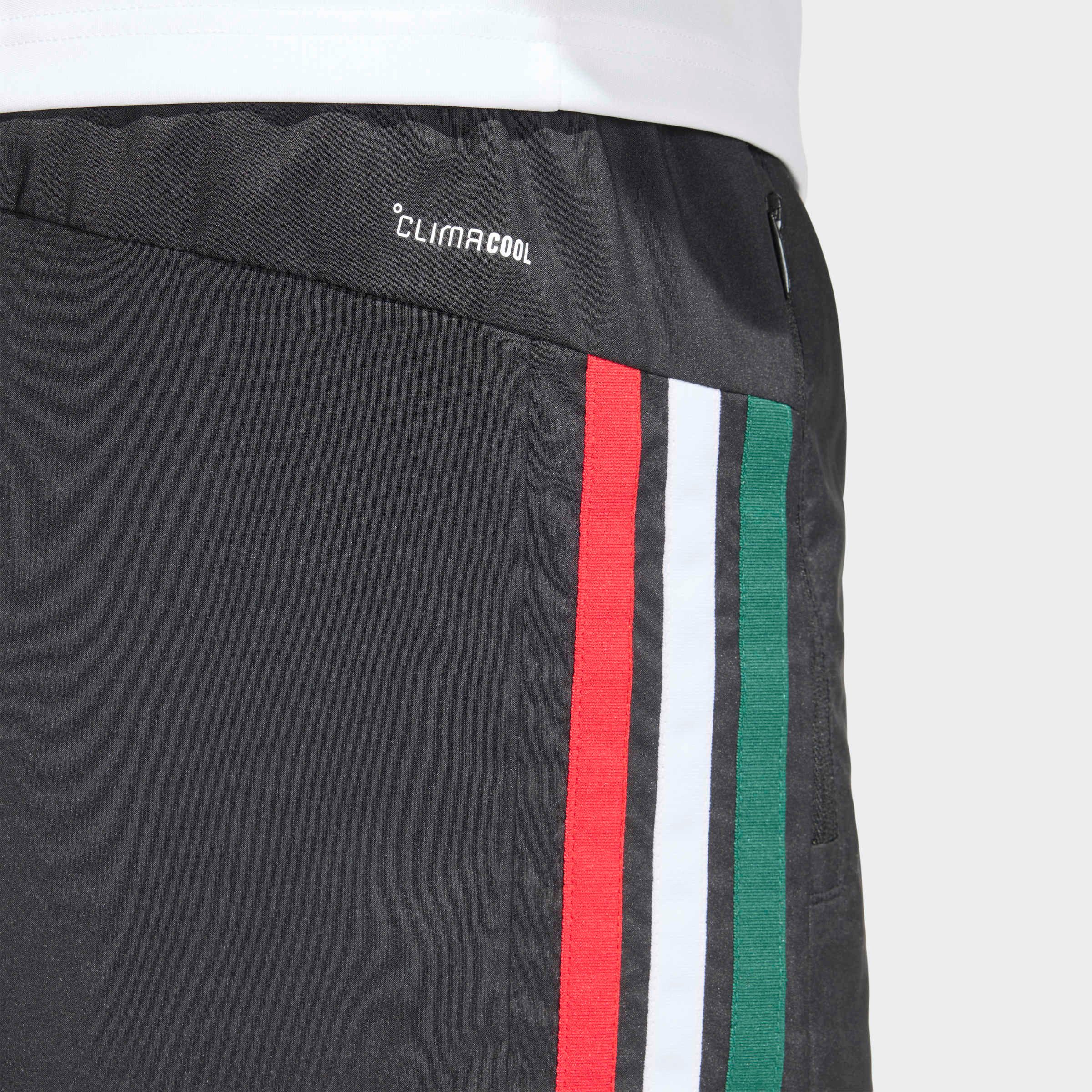adidas Performance Shorts WORKOUT ESSENTIALS BASE 3-STREIFEN WOVEN für Fitness und Sportmode, normal-weite Passform