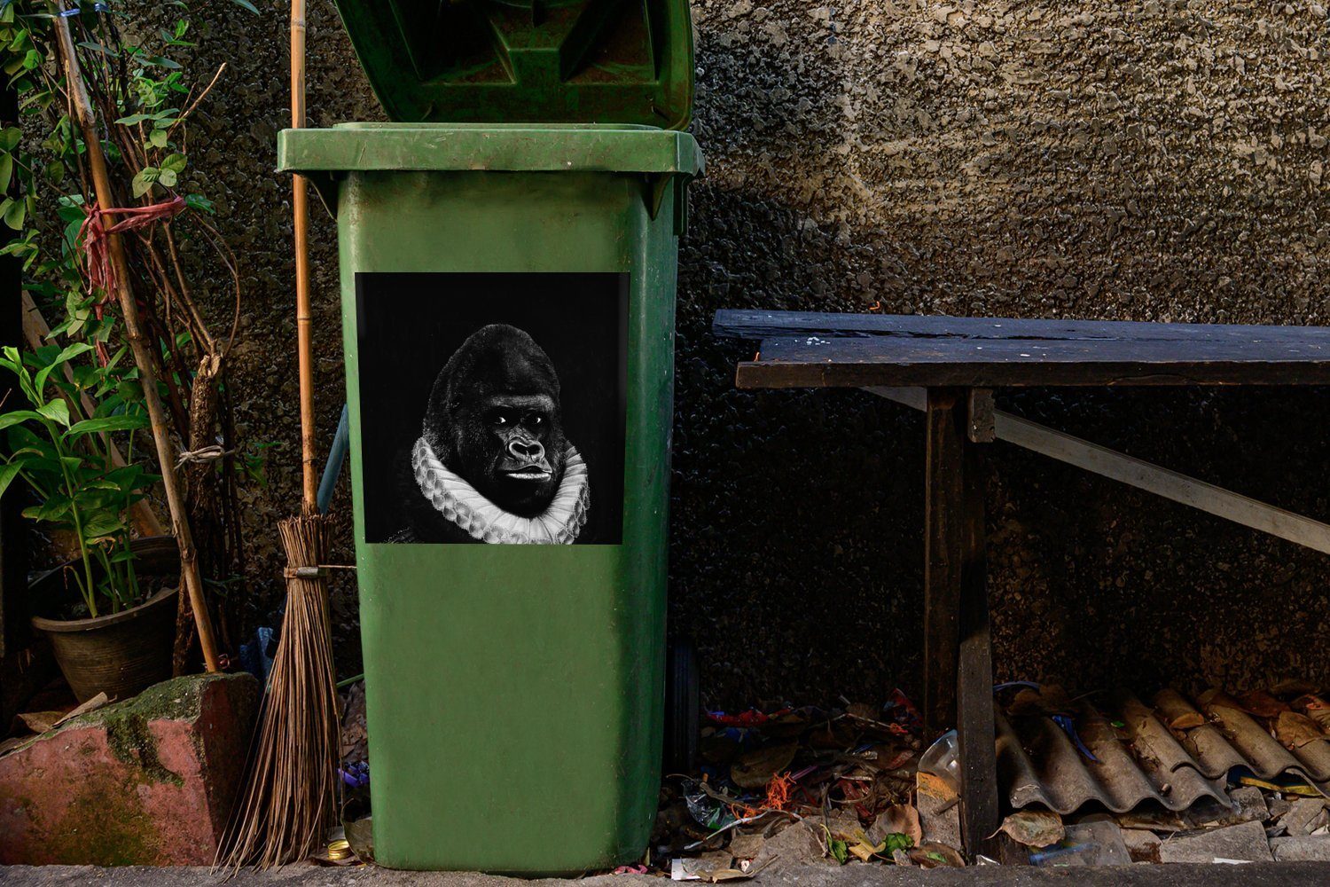 - (1 Malerei - Gorilla - Wandsticker Weiß Mülltonne, MuchoWow Schwarz St), Sticker, Mülleimer-aufkleber, Abfalbehälter Container,