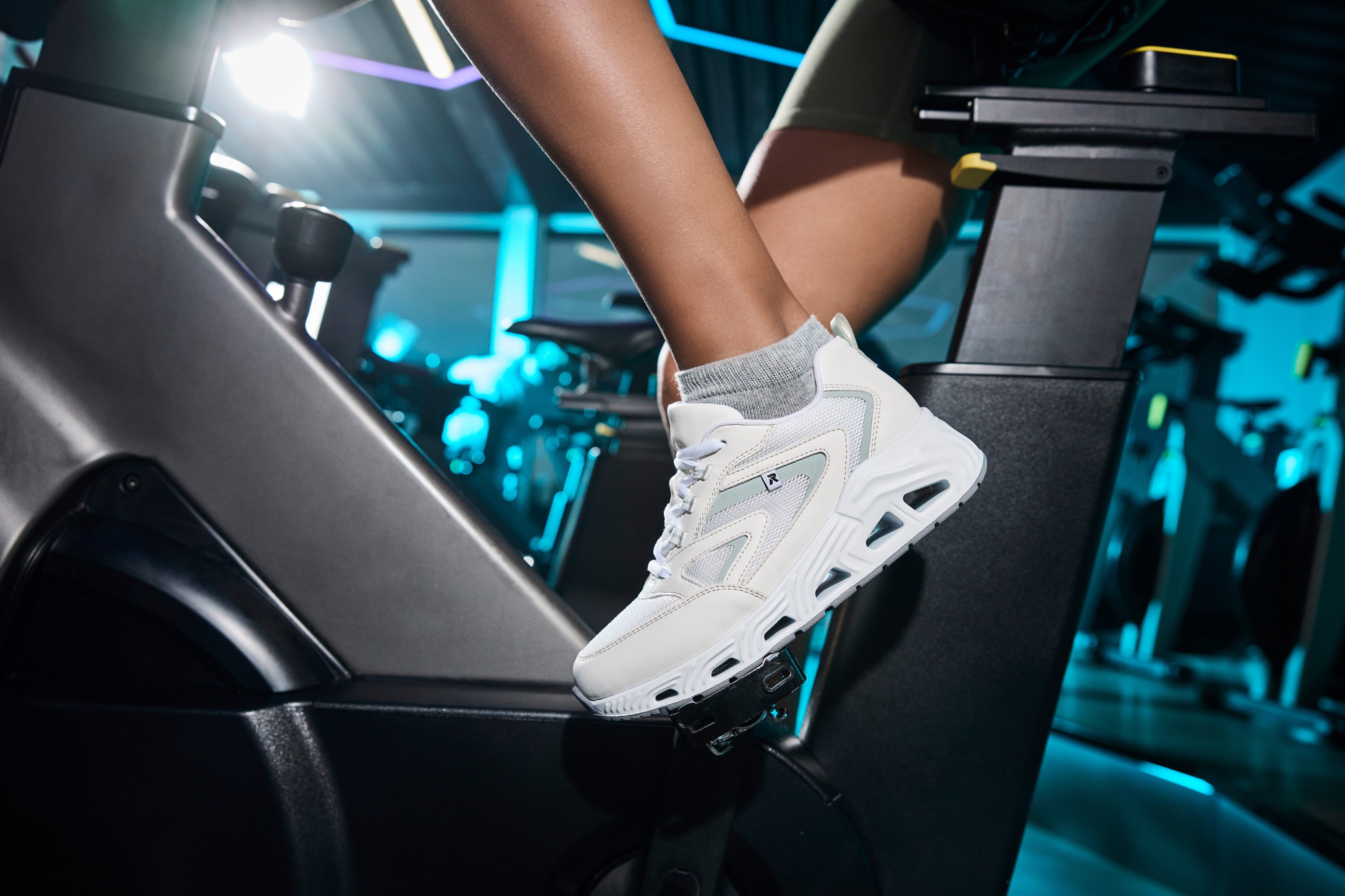 RIEKER Sport Keilsneaker, Halbschuh, Schnürschuh, Freizeitsneaker mit gepol günstig online kaufen