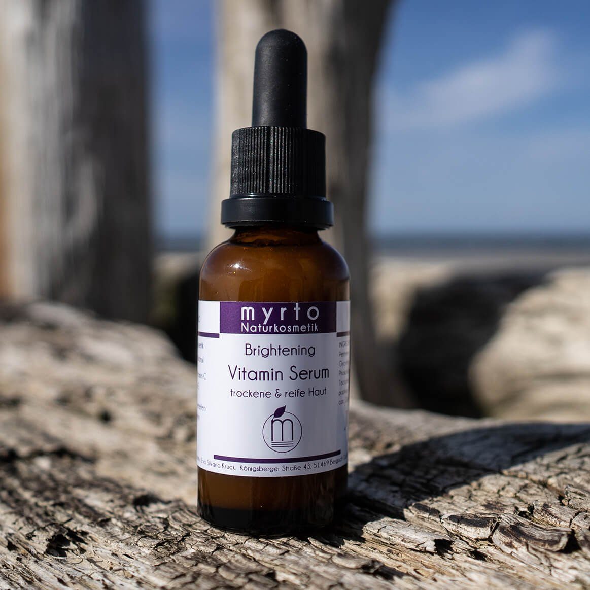 myrto Naturkosmetik Gesichtsserum Brightening Vitamin Serum – für einen ebenmäßigen, strahlenden Teint, Bestbewertung bei Codecheck: 100% EMPFEHLENSWERT (grüner Ring)