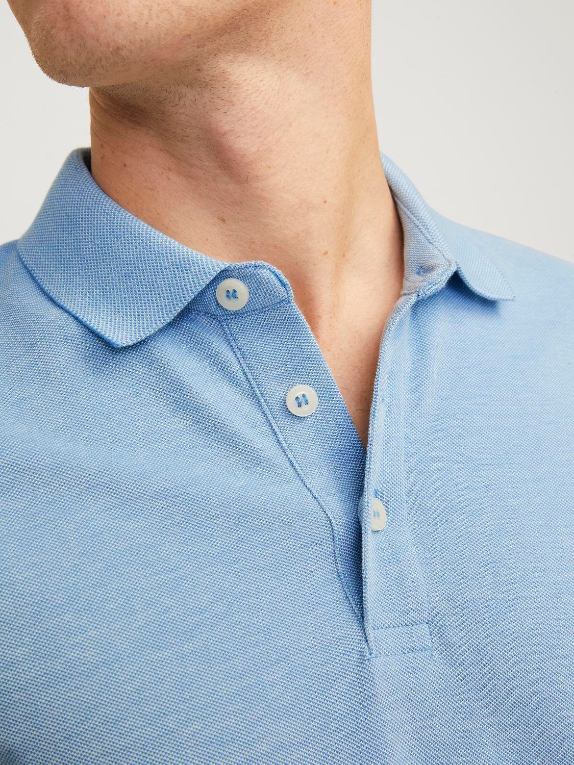 Jack & Jones Poloshirt JJEPAULOS Poloshirt mit klassischem Kragen und figurbetonter Form Logostickerei, modisch, schmal, Baumwolle, Polokragen – Bild 4 von 5