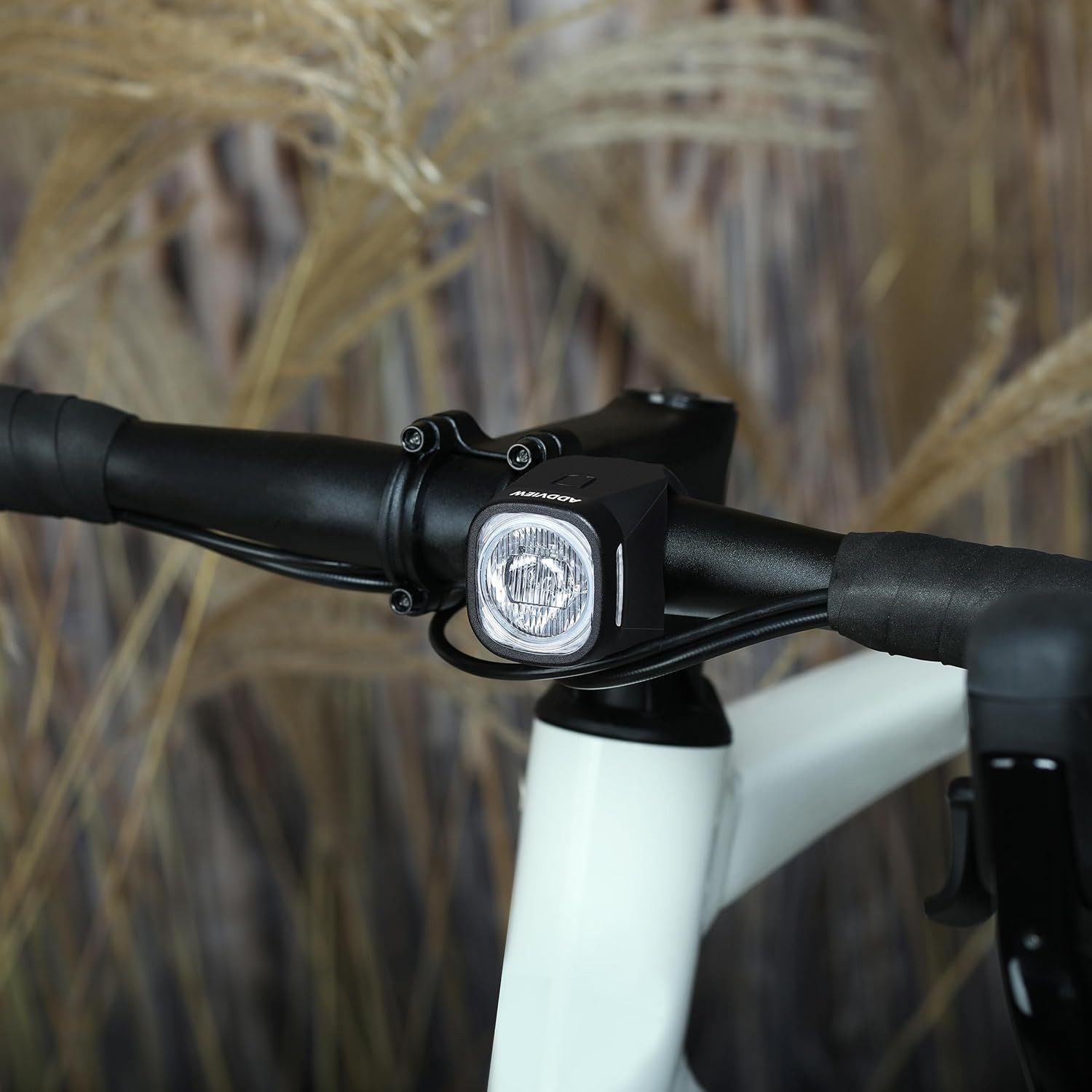 ADDVIEW Fahrradbeleuchtung LED Fahrradlicht Set Akku USB aufladbar StVZO Frontlicht & Rücklicht, Werkzeugfrei, Seitliche Sichtbarkeit