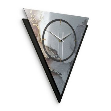 Kreative Feder Wanduhr Dreieckige 3D Designer-Wanduhr „Abstract Water“ im Metallic-Look (ohne Ticken; Funk- oder Quarzuhrwerk; elegant, außergewöhnlich, modern)