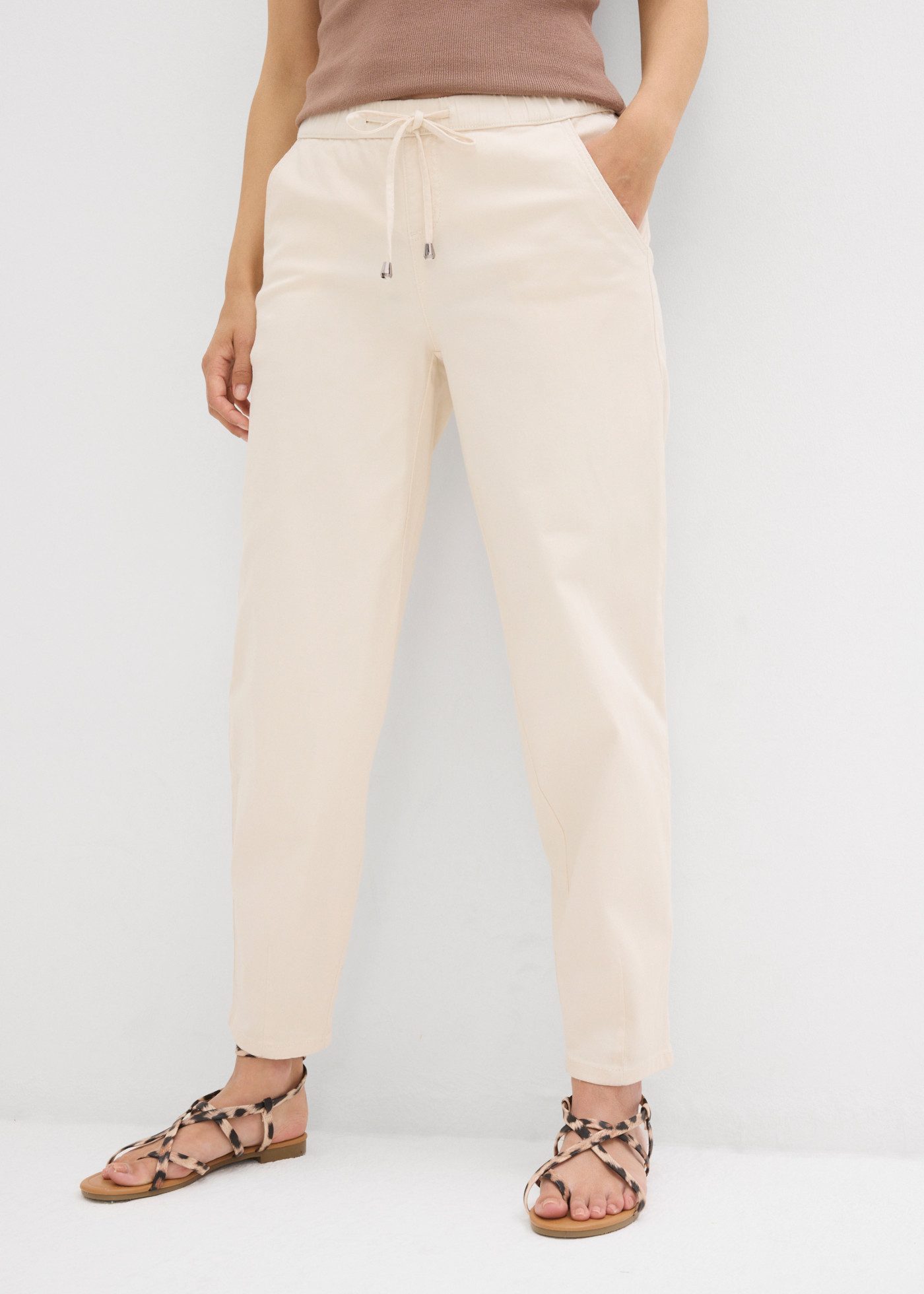 bonprix Loose-fit-Jeans (1-tlg) Barrel-Form, mit Gummibund, mit Elasthan-Anteil