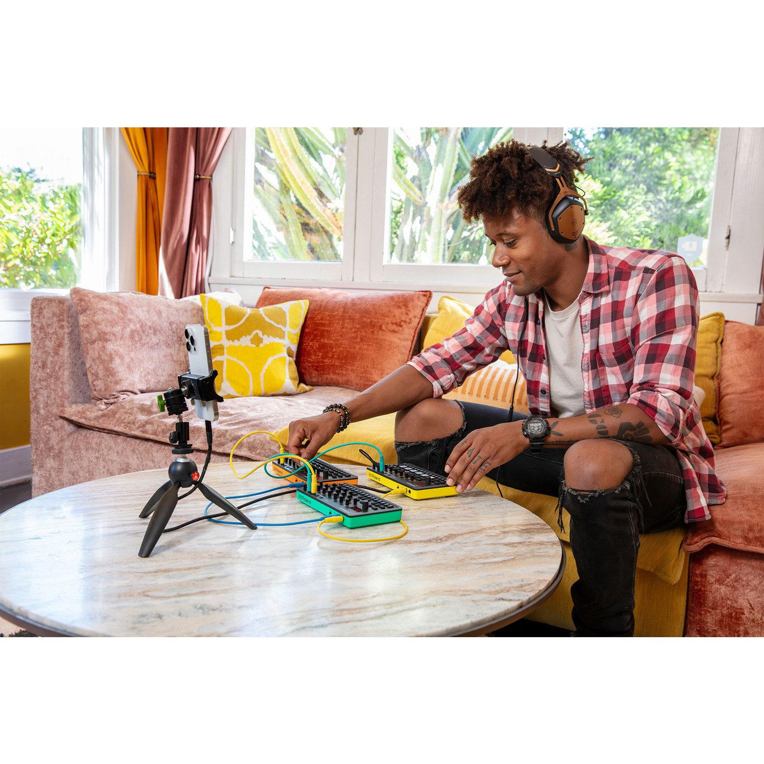 Roland Audio Roland Aira P-6 Creative Sampler mit Kopfhörer Digitales Aufnahmegerät