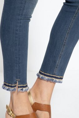 ATT Jeans 5-Pocket-Jeans Leoni mit offenen Saumkanten mit glitzerndem Band als Abschluss
