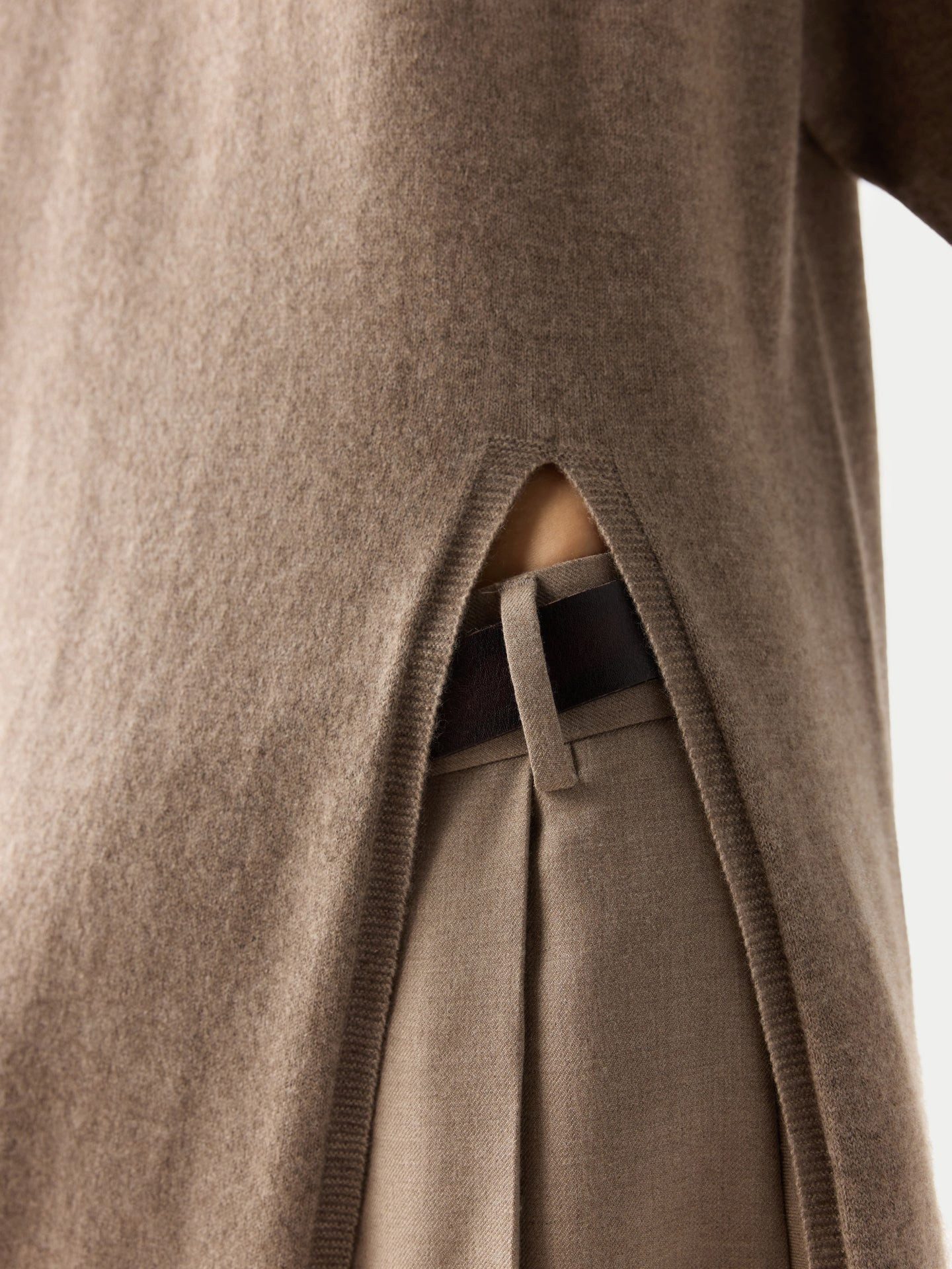 GOBI Cashmere Strickkleid Kaschmir-Maxikleid Mit Seitenschlitz