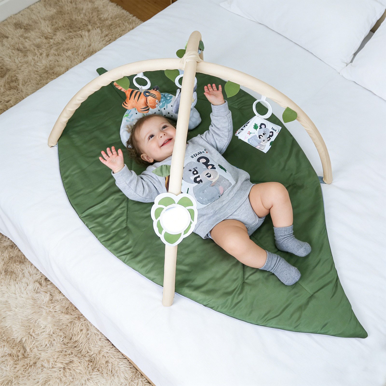 JEOBEST Spielbogen Kriechende Decke für Kinderzimmer, Rutschfeste Bodendecke, Blattform, Spieldecke Baby Gym Activity Decke mit 6 Abnehmbare Spielzeuge