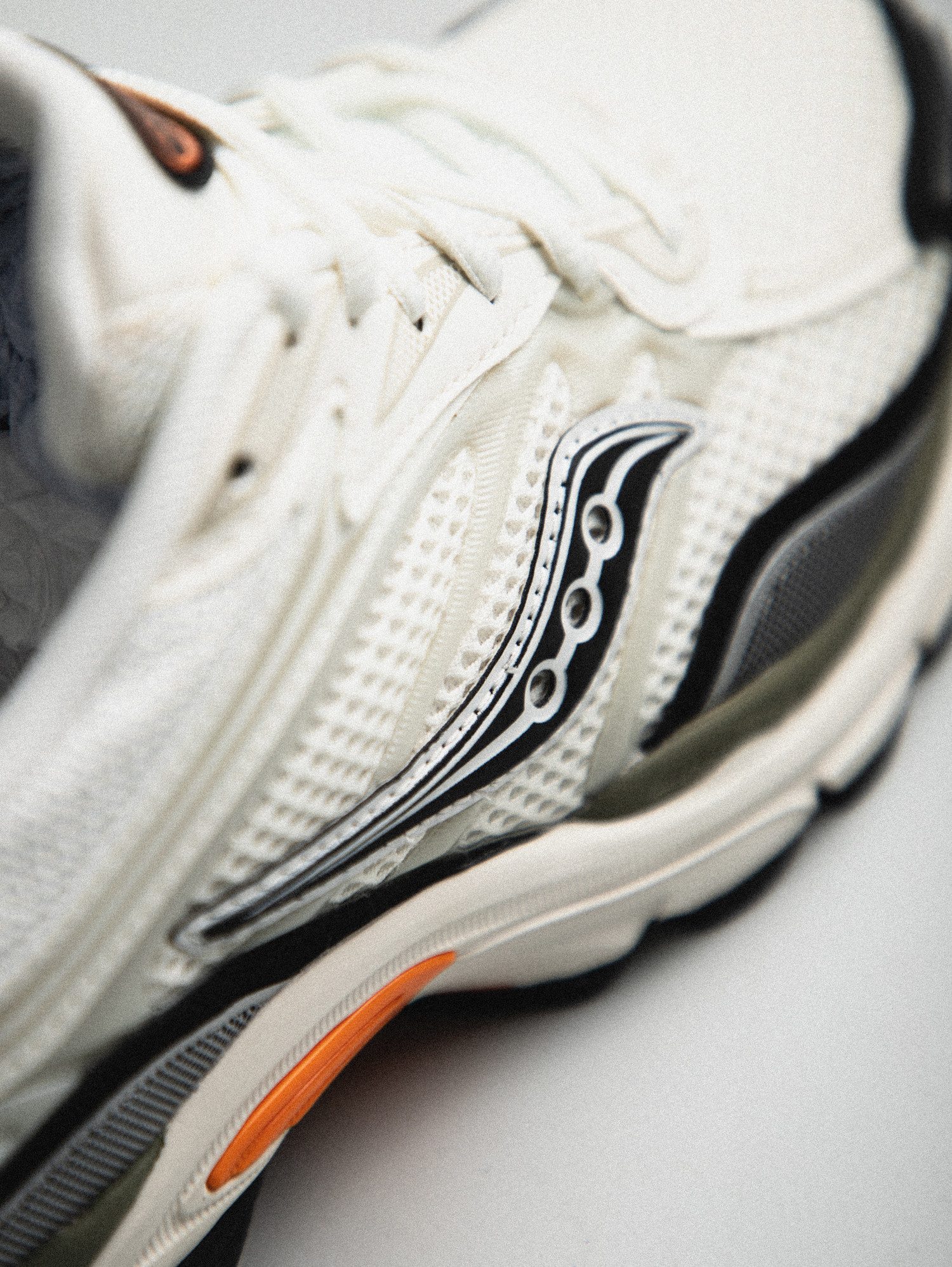 Saucony Saucony ProGrid Omni 9 Sneaker