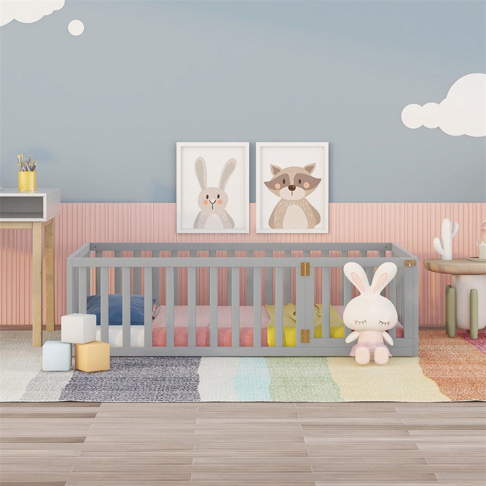 XDeer Babybett Kinderbett 90 x 200, Holzboden Bettrahmen mit Zaun und Tür, Grau