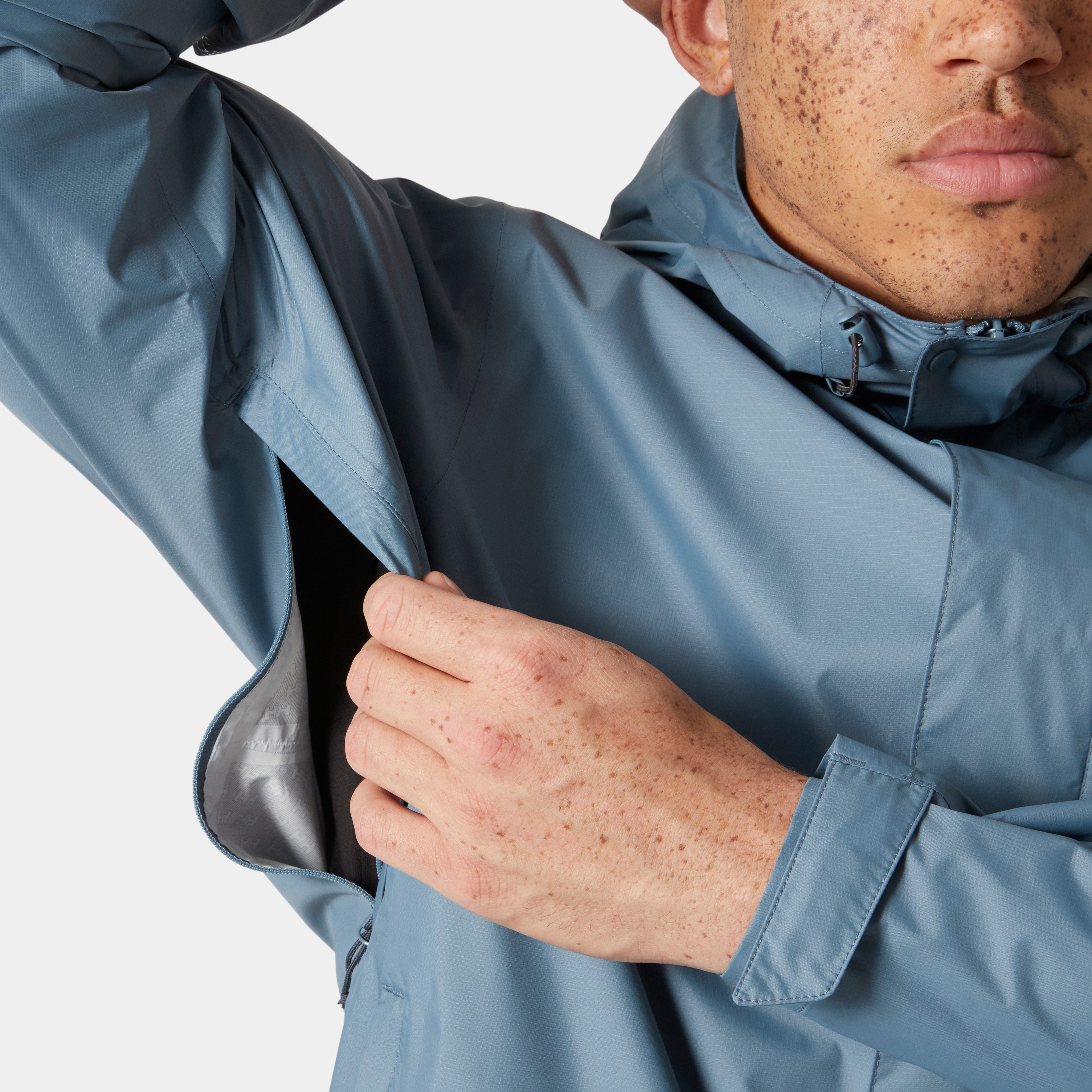 Helly Hansen Regenjacke LOKE JACKET Kapuze mit hohem Kragen, elastischer Kordelzug an Kapuze und Saum