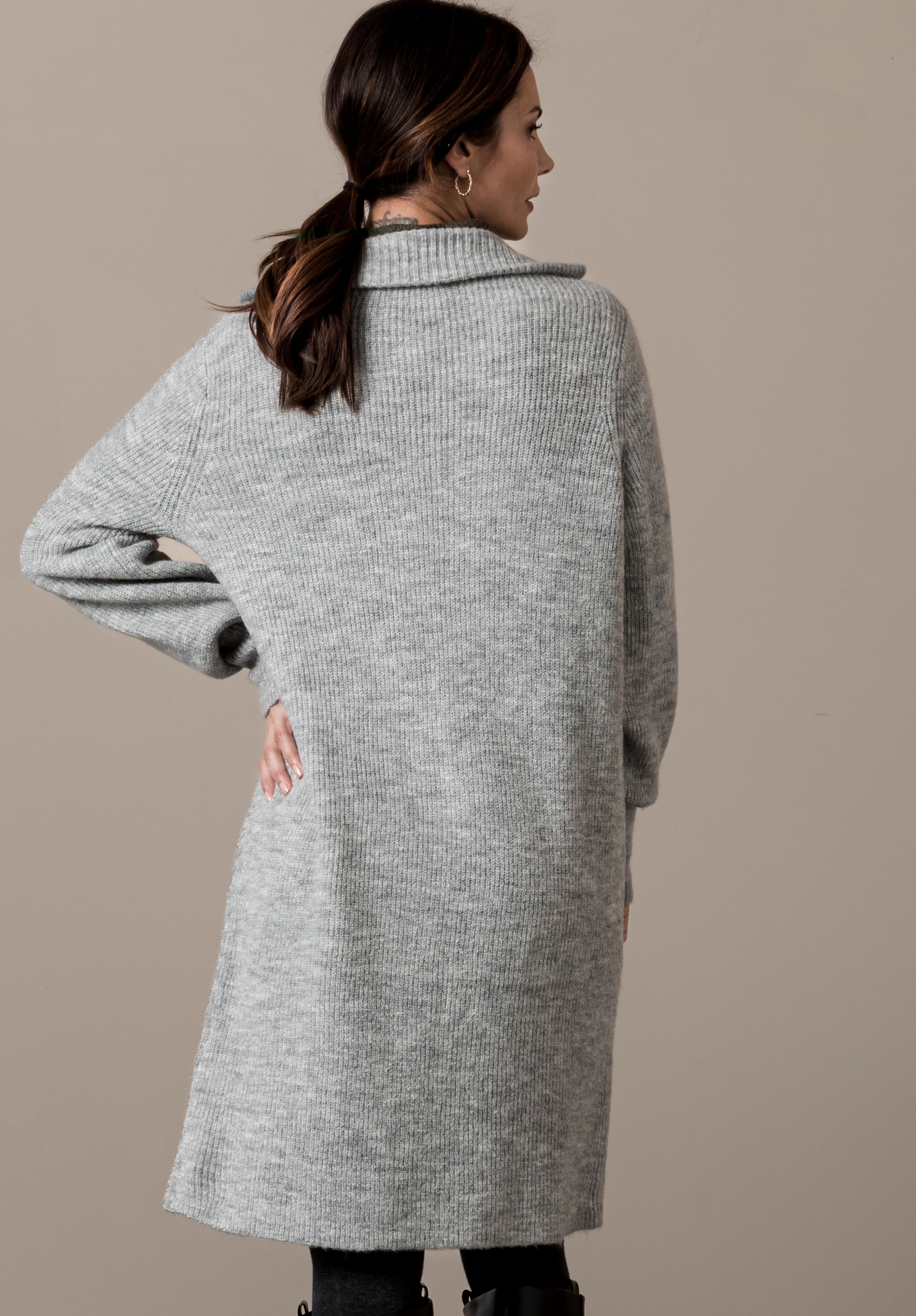 bianca Kapuzenstrickjacke