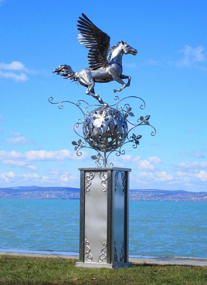 Casa Padrino Skulptur x H. - Säule Luxus 218 cm 103 Skulptur Handgefertigte auf Wetterbeständige Pferd Pegasus Silber Dekoration 108 x Edelstahl Garten Garten