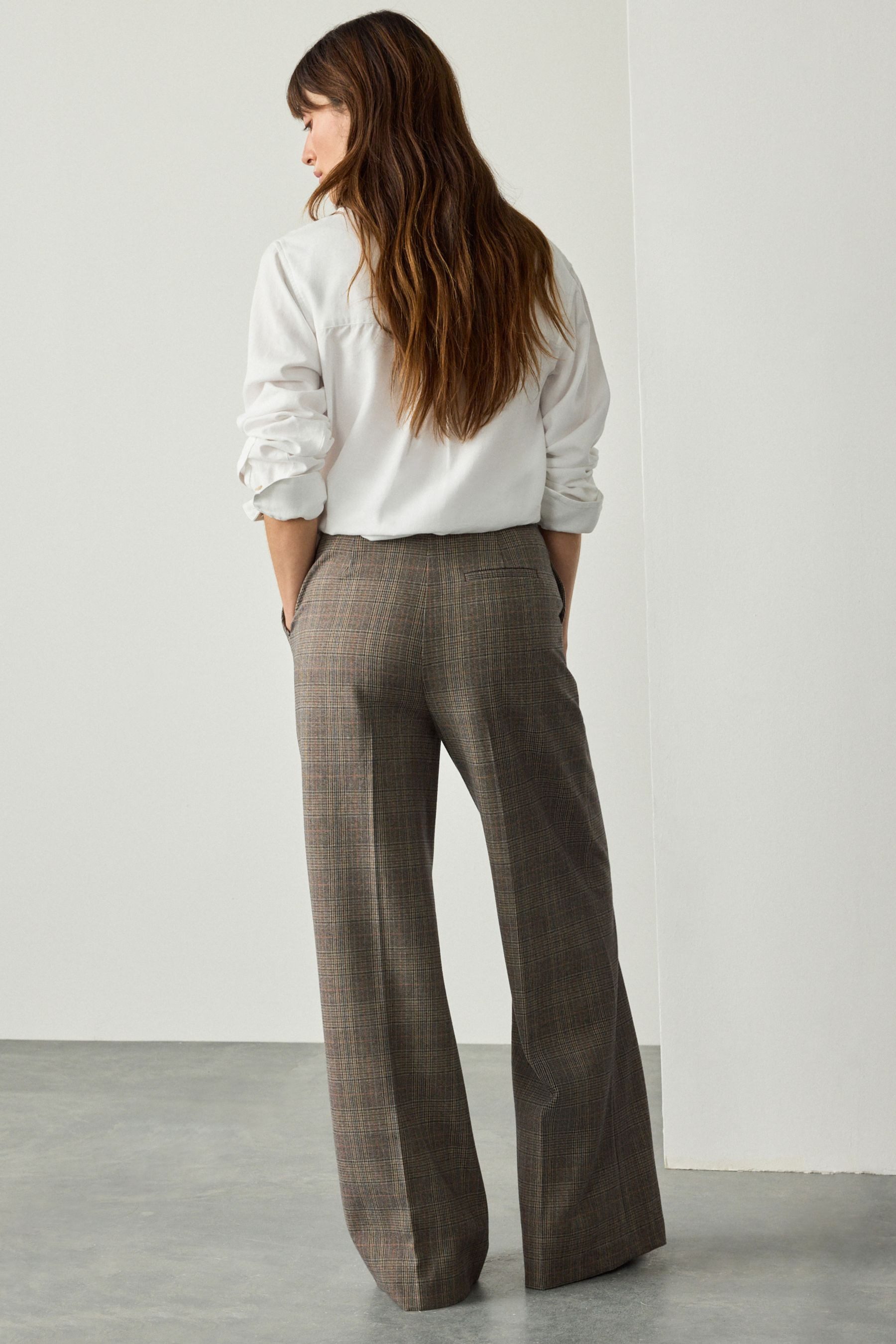 Next Anzughose Karierte Hochbundhose mit weitem Bein, Kurzgröße (1-tlg) günstig online kaufen