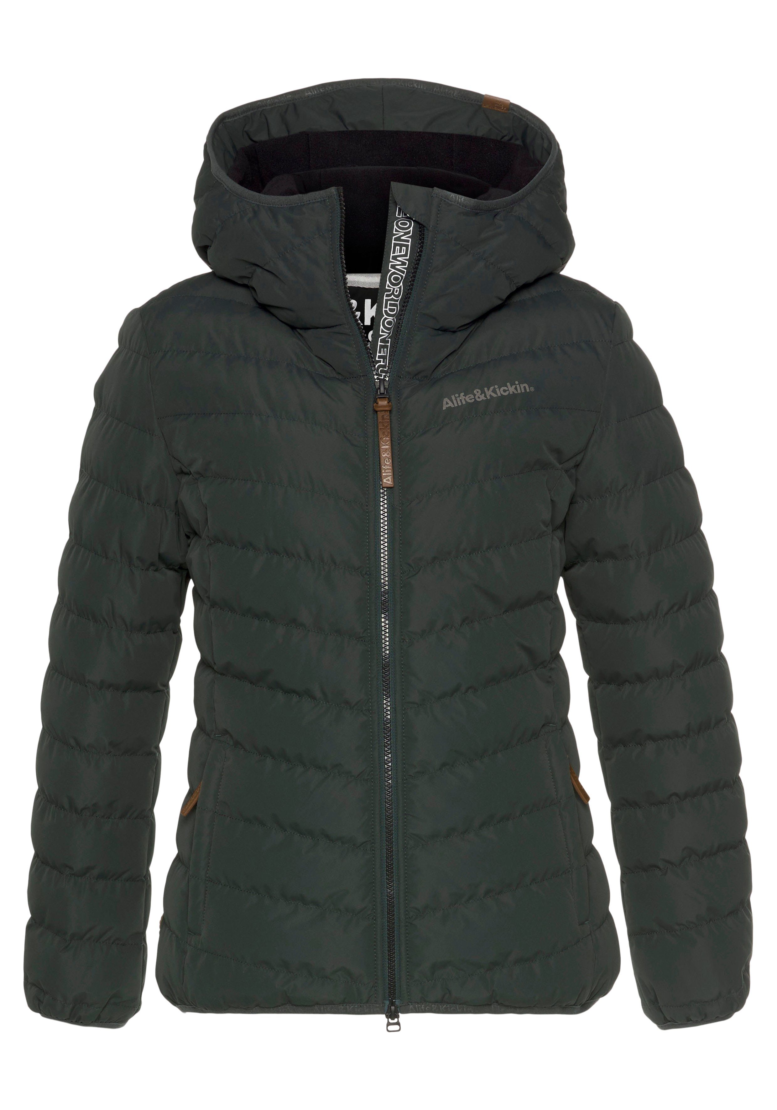 sportive Outdoorjacke JuellaAK forest dark & Reißverschlusstaschen Steppjacke & Kapuze mit Alife Kickin