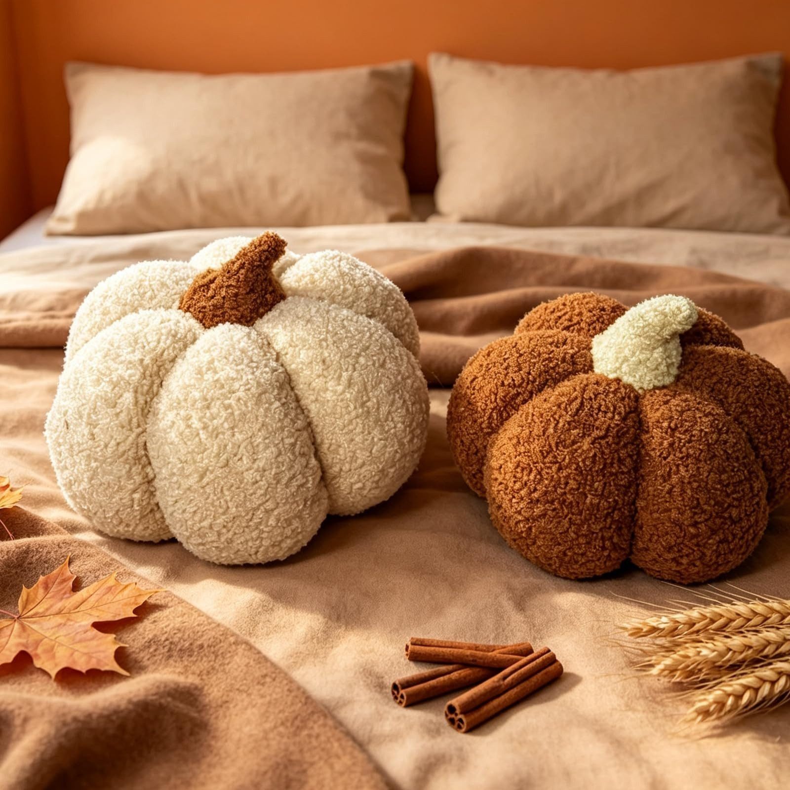 FOUORTUNATE-BEE Dekokissen 2er Set Kürbiskissen, 3D Plüsch, Herbstdeko, Halloween20x20 28x28 cm, Plüsch-Kürbiskissen in 2 Größen für Sofa, Bett und Wohnzimmer