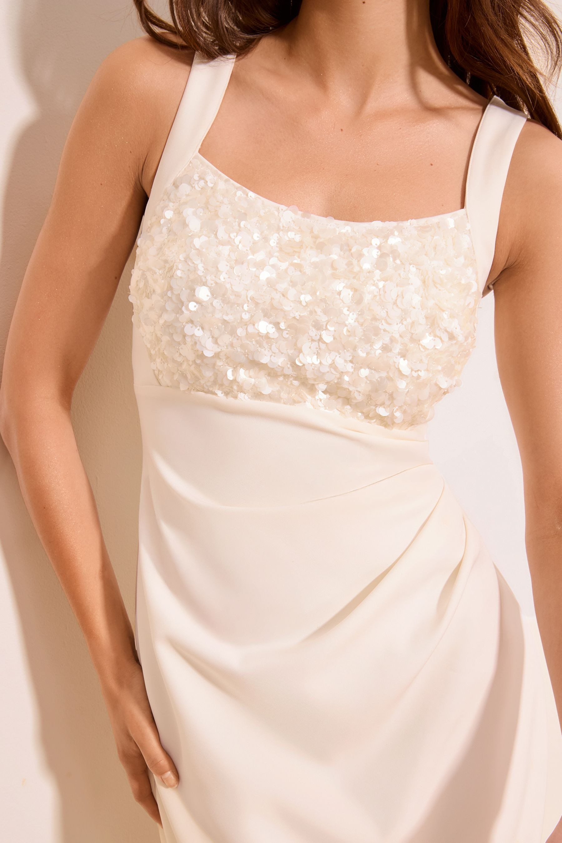 LIPSY Midikleid Lipsy Midikleid mit Paillettenmieder, Regular (1-tlg)