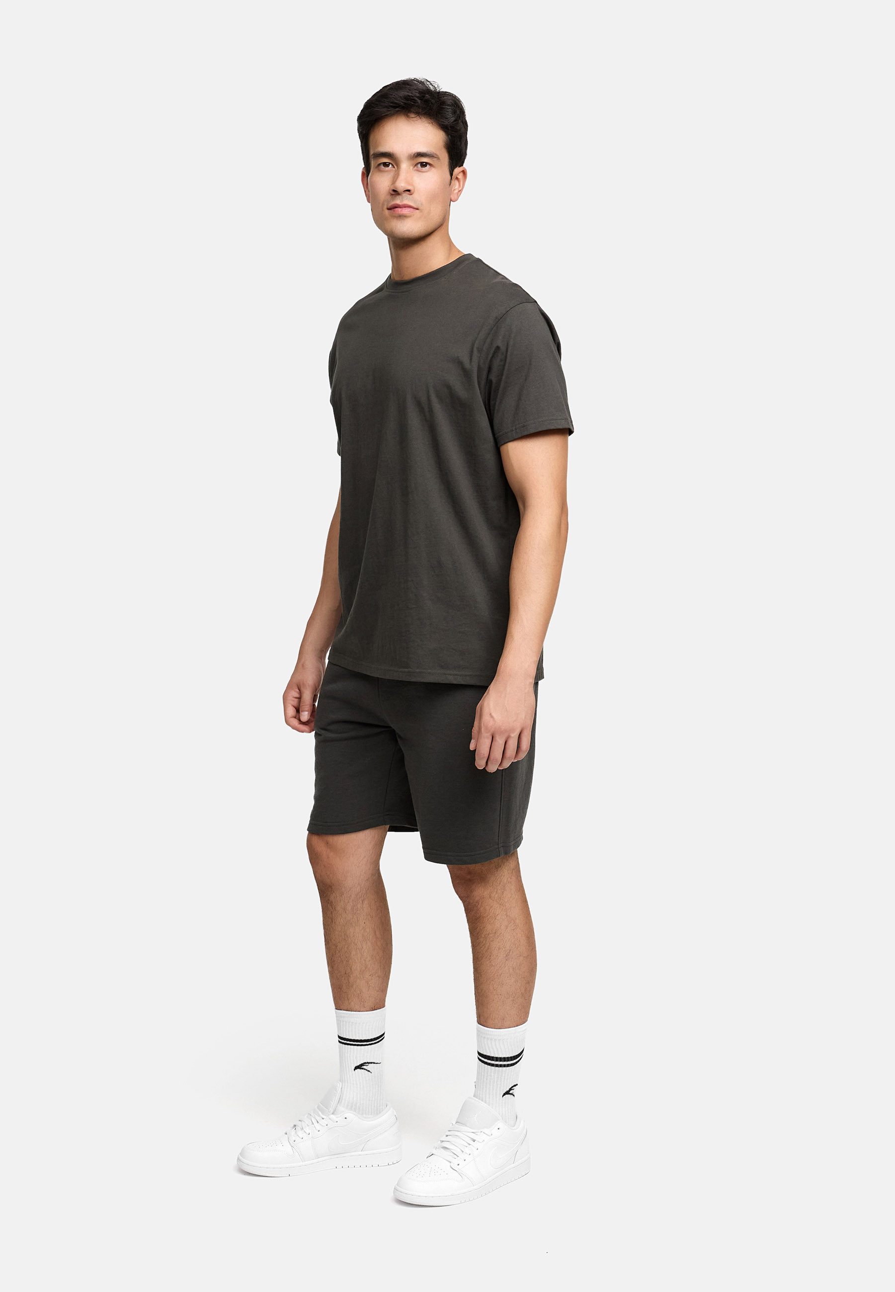 Indicode Freizeitanzug Herren Comfy Shirt Herrenshorts Set (2-tlg), mit praktischen Seitentaschen an der Shorts