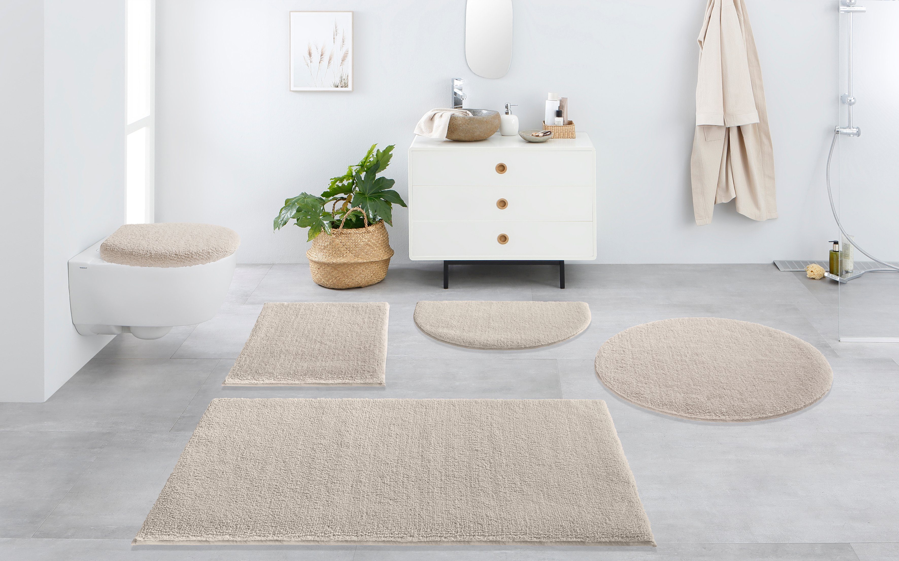 OTTO home Badematte Vanessa, Badvorleger, Badezimmer Teppich, Höhe 10 mm, rutschhemmend beschichtet, schnell trocknend, strapazierfähig, fußbodenheizungsgeeignet, Polyester, halbrund, Badteppich, weiche Haptik, unifarben