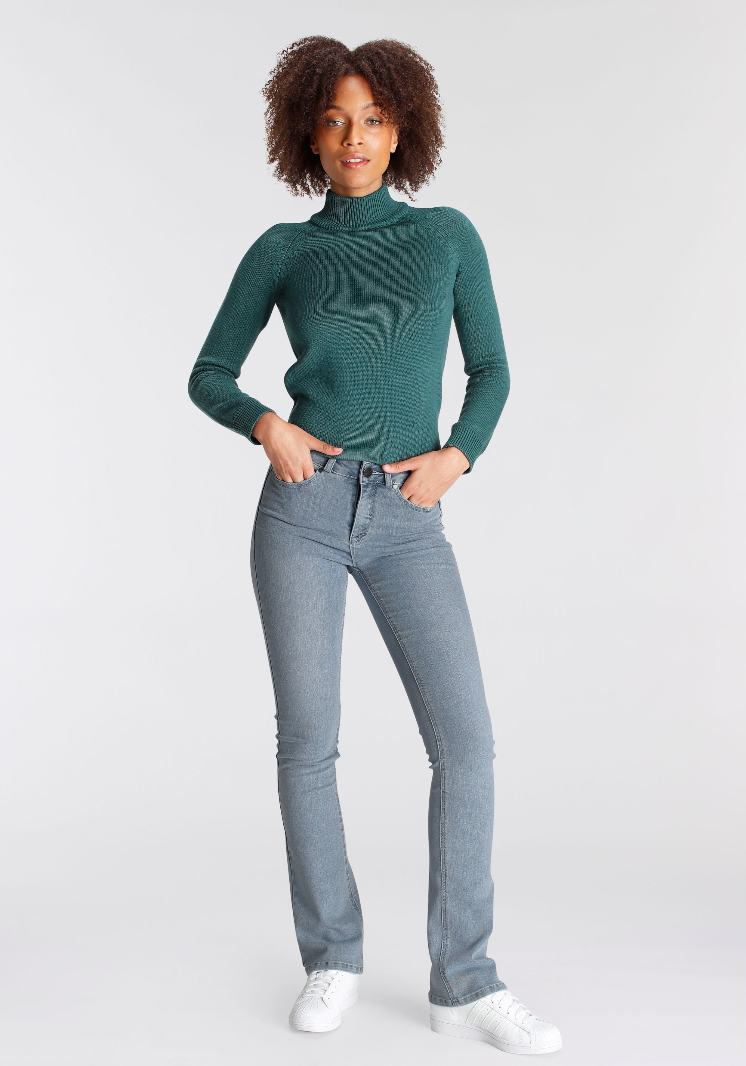Arizona Bootcut-Jeans Ultra Soft elastische Passform, ausgestellte Beinform, hohe Leibhöhe