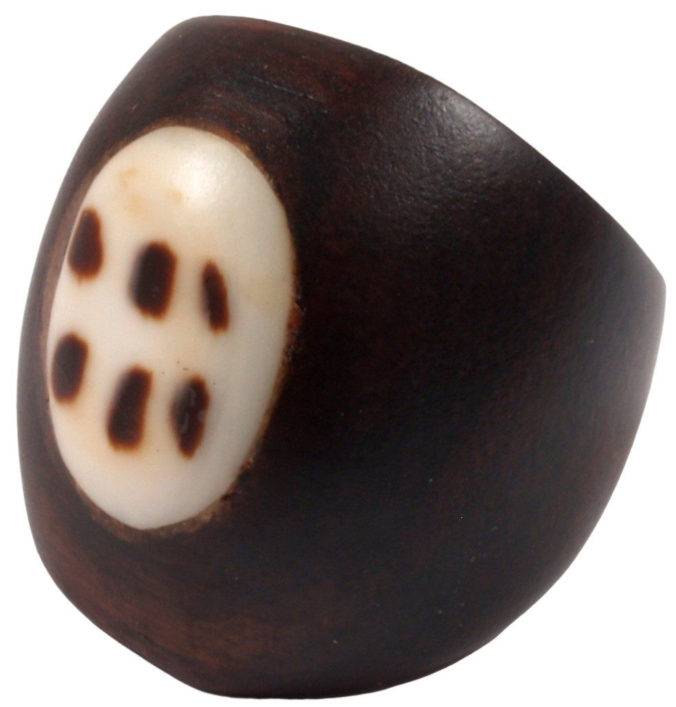 Guru-Shop Fingerring Handgeschnitzter Holzring mit gravierter..