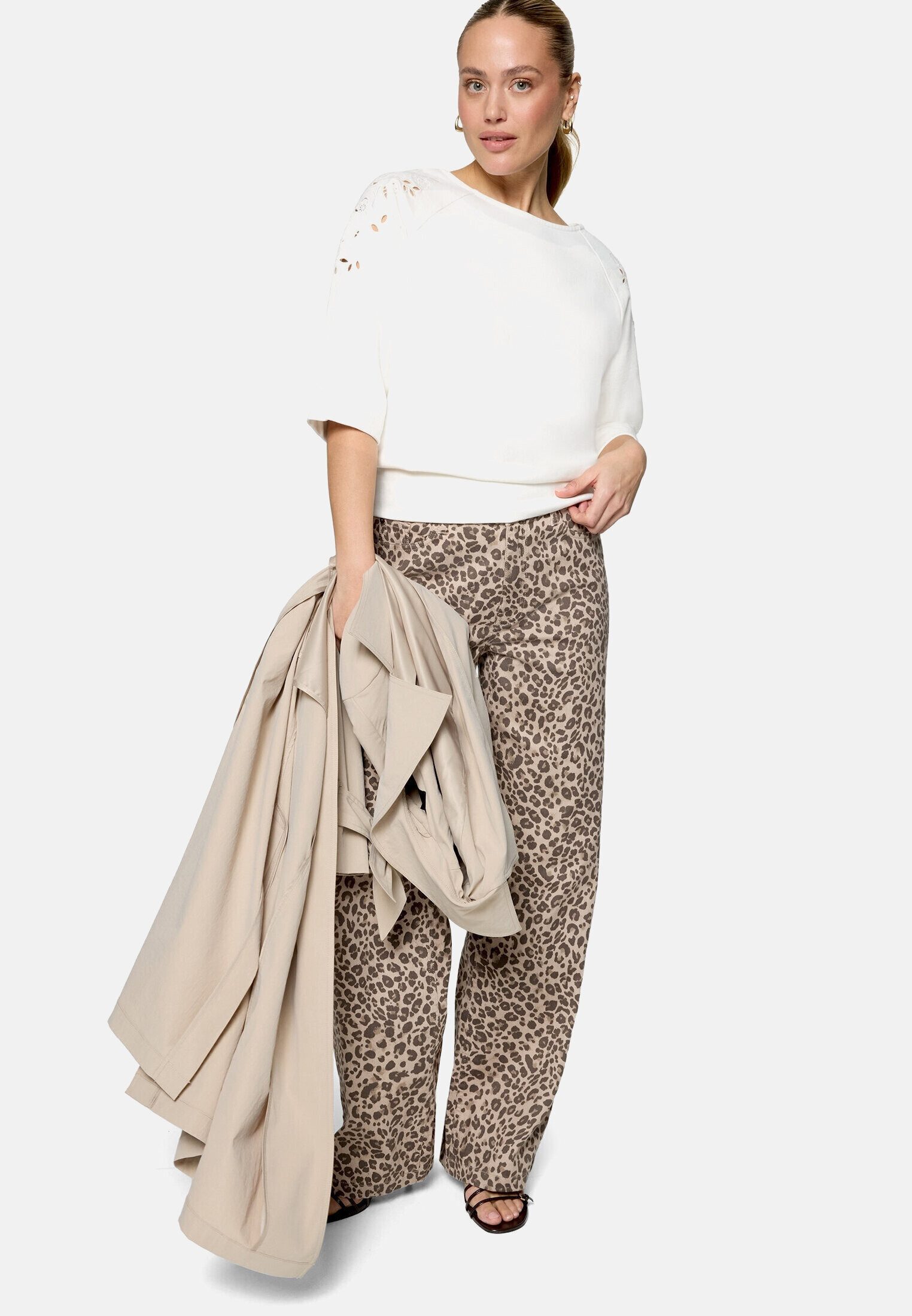 Zero Sweatshirt Damen mit Lochmuster Lochstickerei