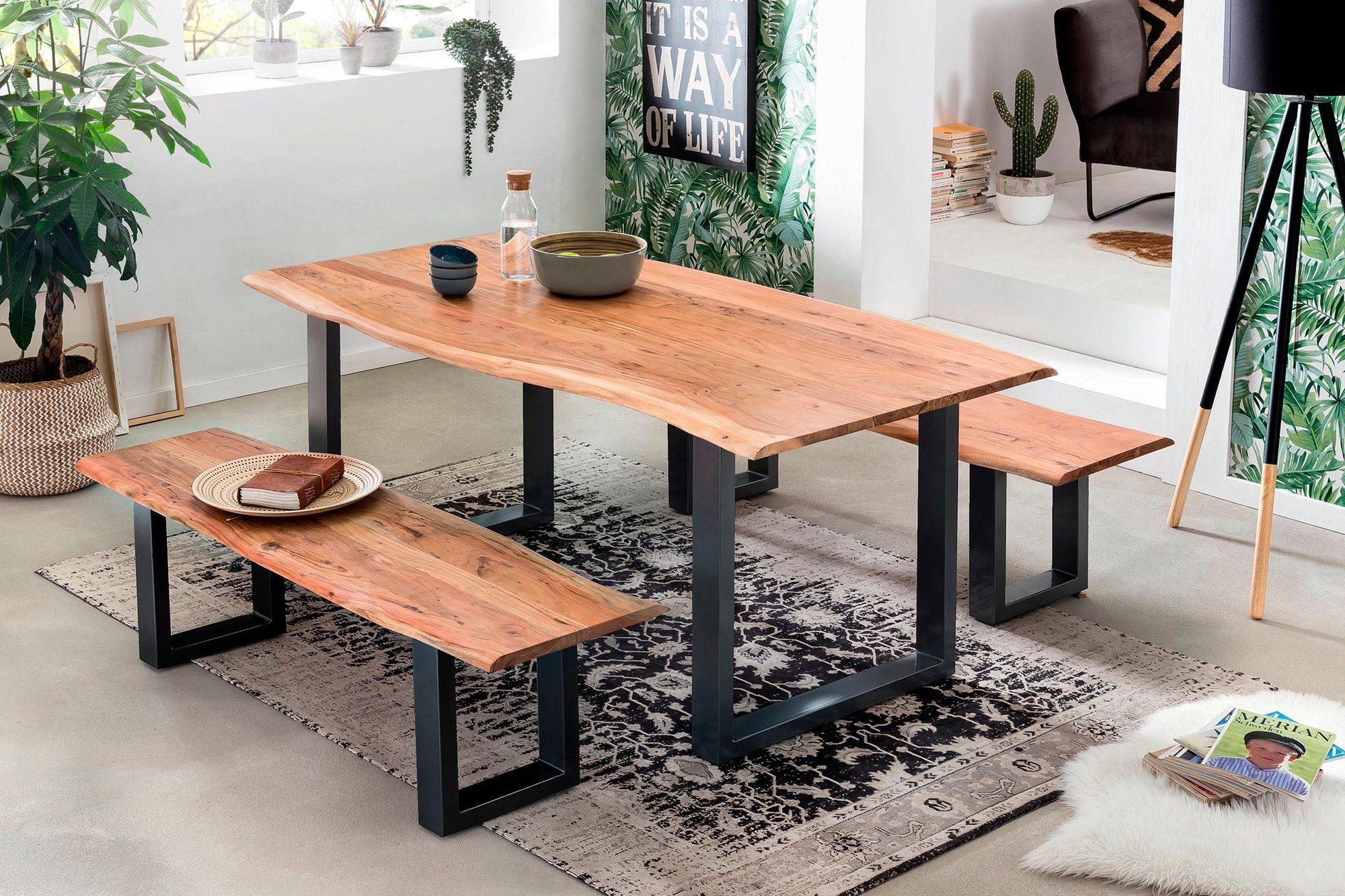 SIT Essgruppe Victoria aus Akazie mit Baumkante Tisch & 2 Bänken, (Set, 3-tlg., 1 Tisch und 2 Bänke), 3-tlg. Set Akazie Tischgruppe mit natürlicher Baumkante & Stahlgestell