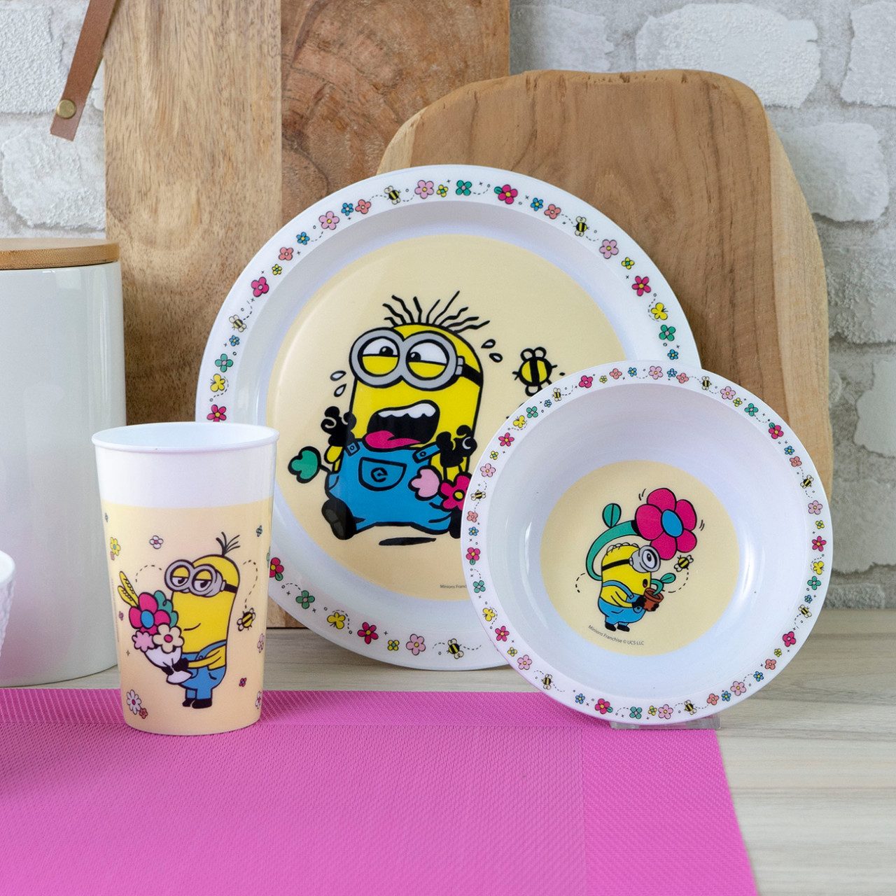 Geda Labels GmbH Kindergeschirr-Set Minions Bellospring 3teilig (3-tlg), PP, Beige, 21,5x21,5x8,5, spülmaschinengeeignet – Bild 2 von 3