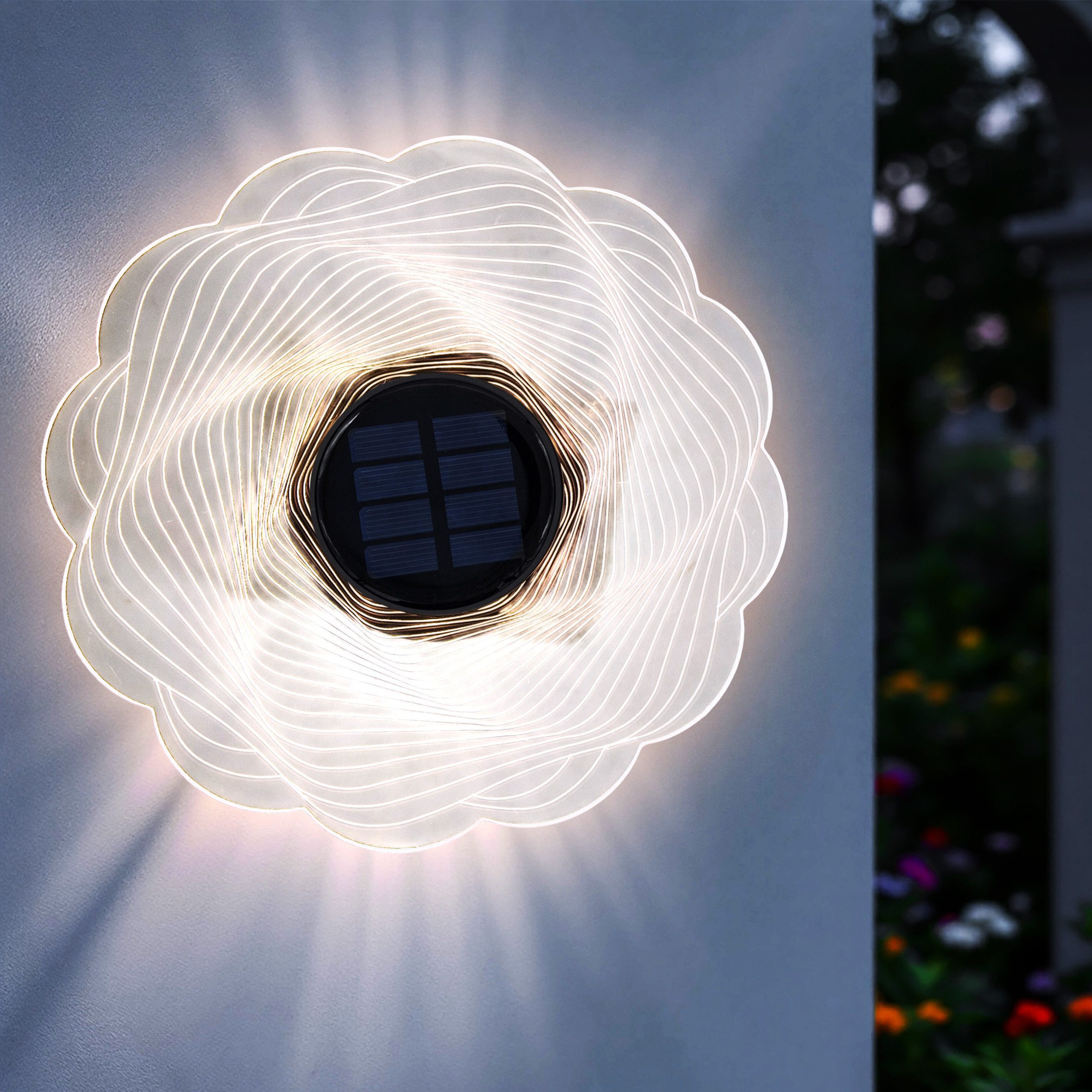 Spetebo LED Wandleuchte Solar Blume transparent - 18 cm, Solar betrieben, LED fest integriert, warm weiß, inklusive Erdspieß und Montagematerial