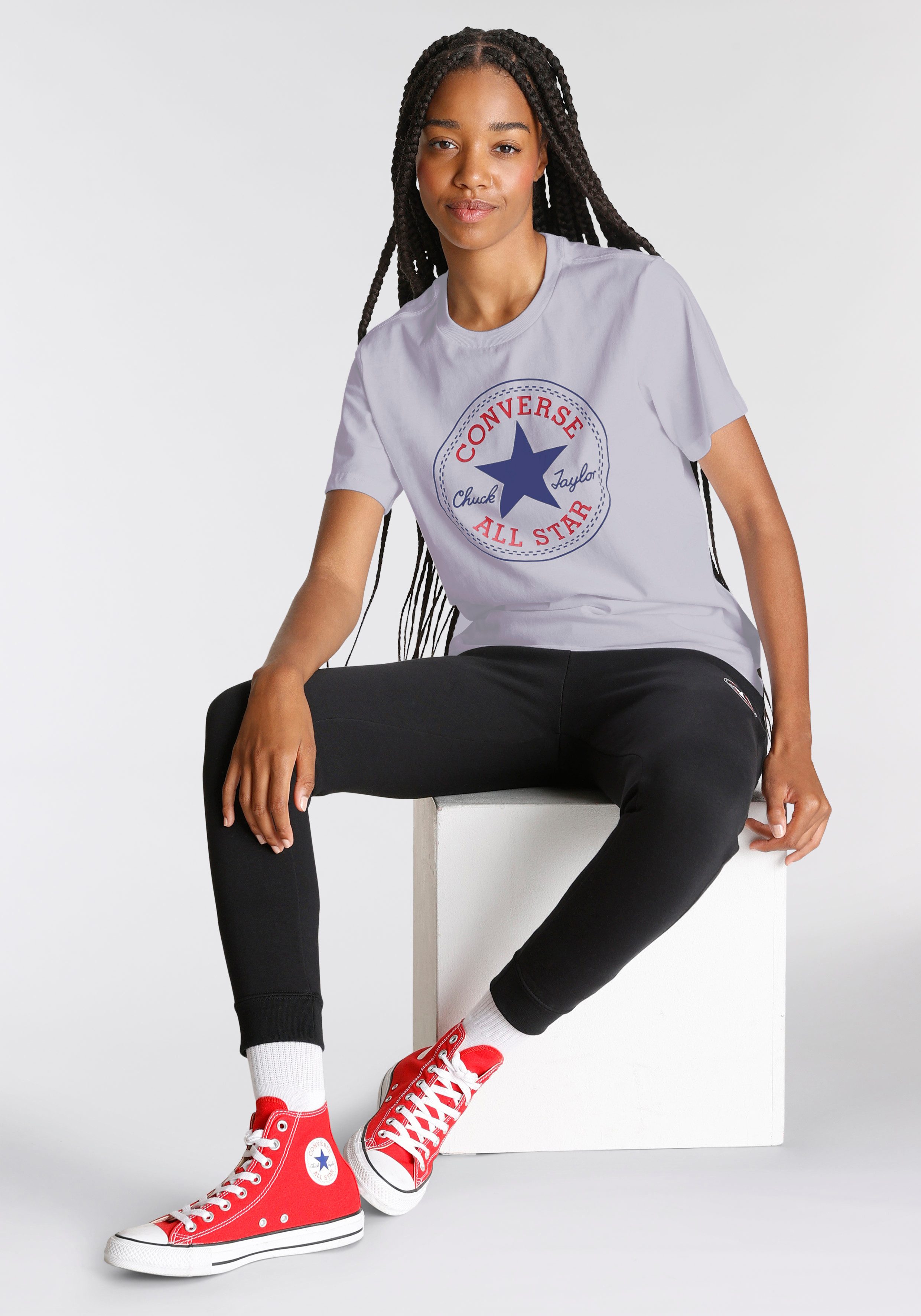 Converse T-Shirt UNISEX CONVERSE GO-TO ALL STAR PATCH LOGO STANDARD FIT T-SHIRT (1-tlg)