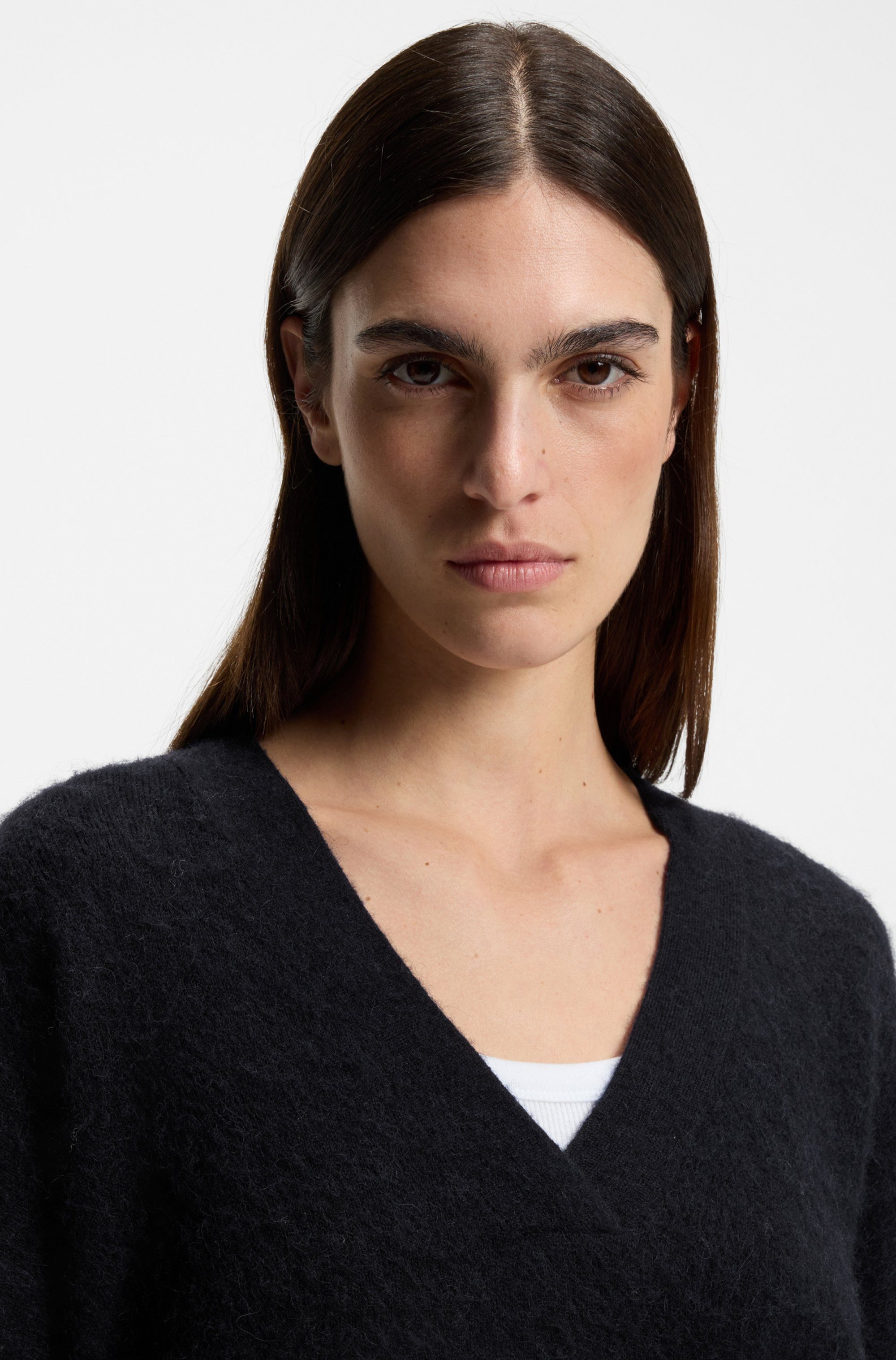 BOSS ORANGE Strickpullover Fiti Premium Damenmode mit V-Ausschnitt günstig online kaufen