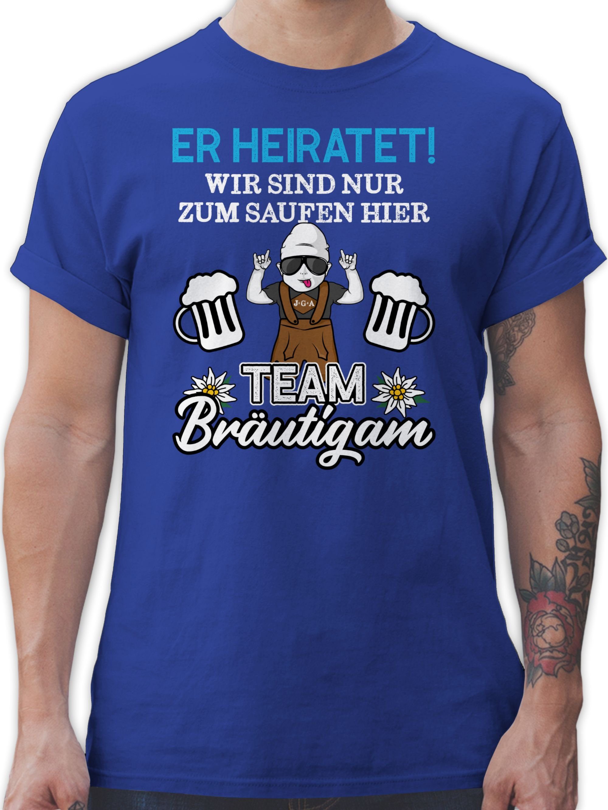 Herren Shirts Shirtracer T-Shirt Er heiratet wir sind nur zum saufen hier - Team Bräutigam - Weiß/Blau - JGA Männer - Herren Pre