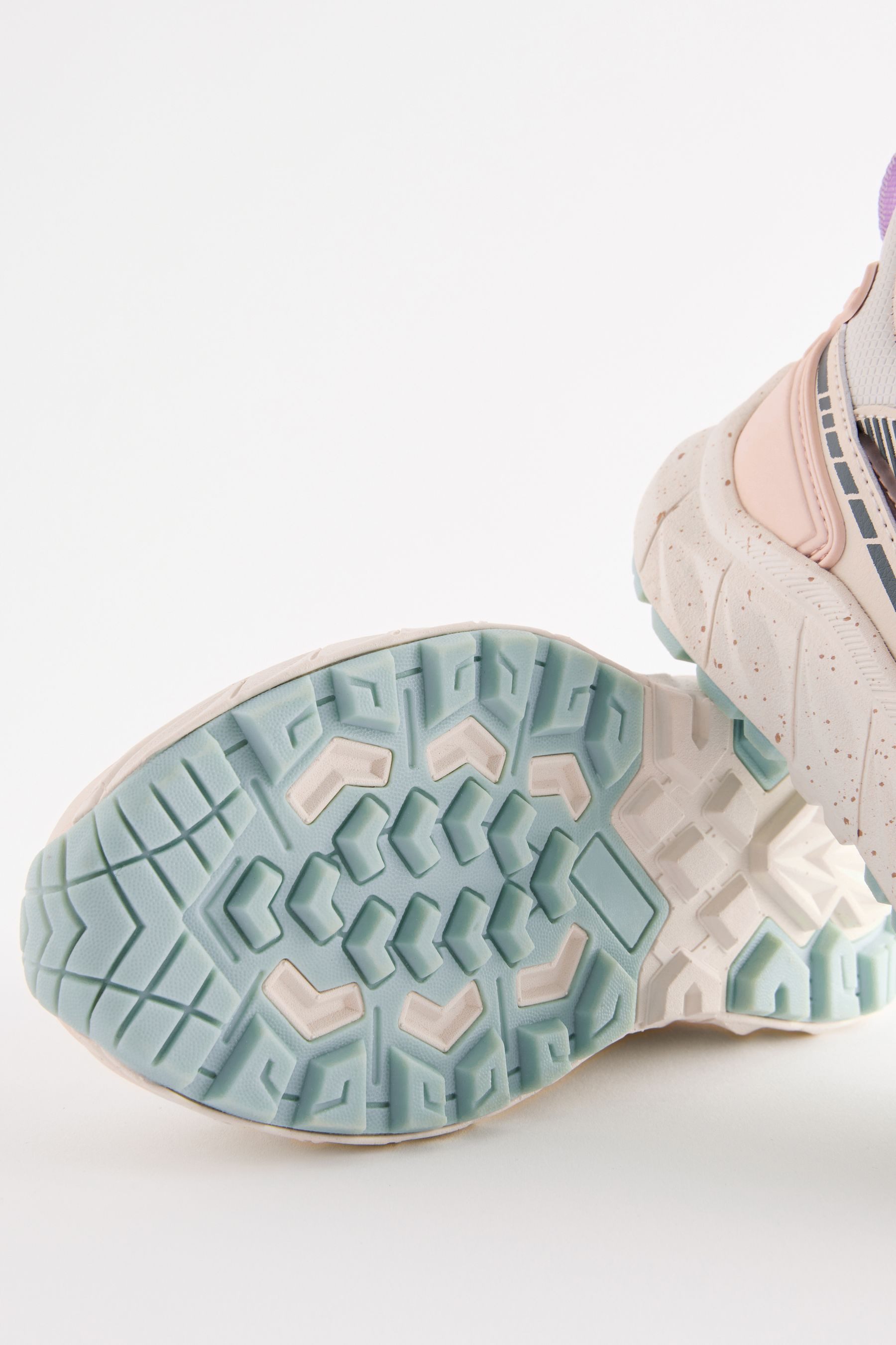 Next Wanderturnschuhe mit elastischen Schnürsenkeln Sneaker günstig online kaufen