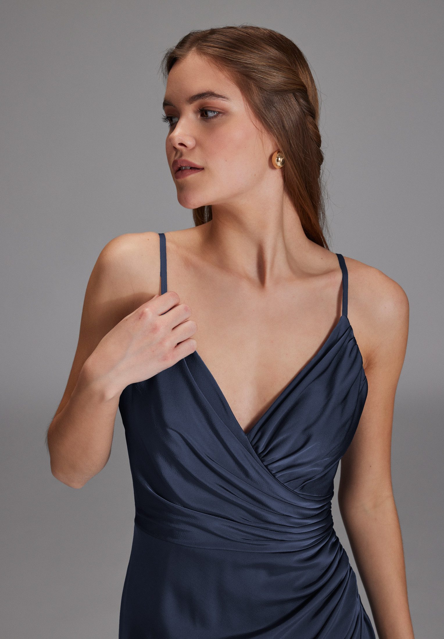 Hey Kyla Abendkleid - Figurbetontes Satinkleid mit Raffungen Figurbetonte Passform