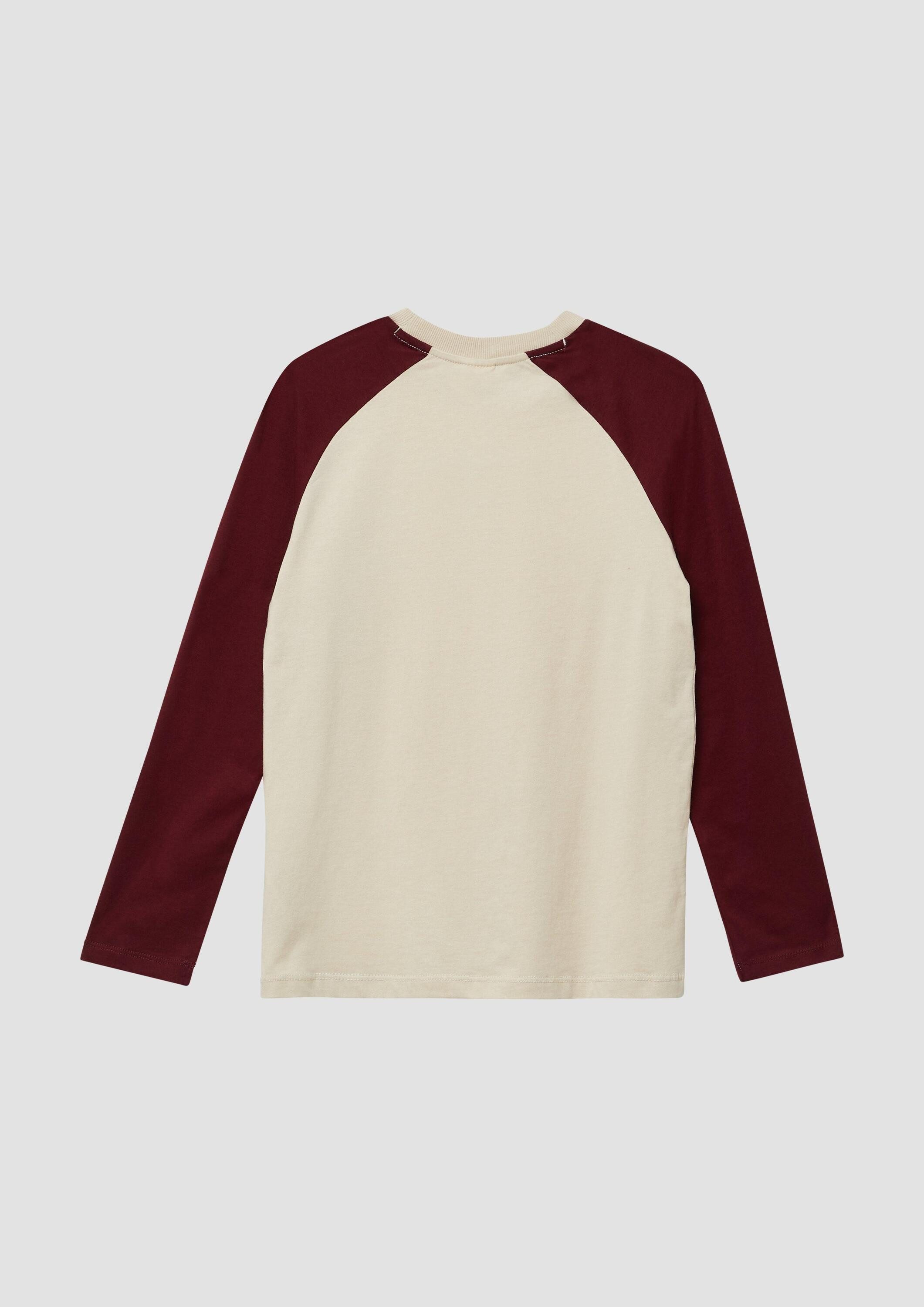 s.Oliver Langarmshirt T-Shirt Longsleeve im Colour-Blocking-Stil mit Stickerei-Detail – Bild 2 von 4