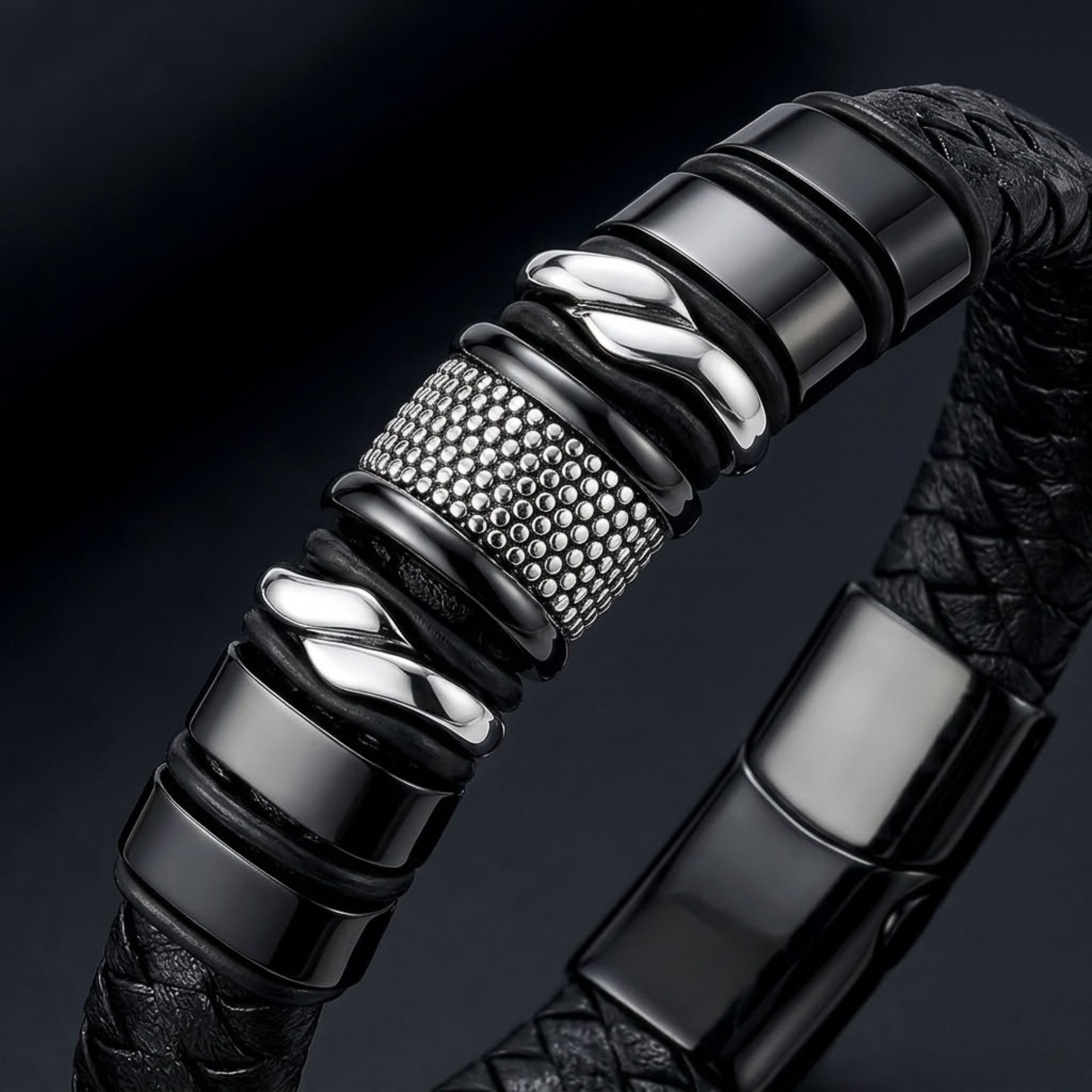 UNIQAL.de Lederarmband „MAMBA“ – Maskulines Design in Schwarz & Silber (Echtleder, Edelsthal, Magnetverschluss mit Verlängerungsglied, perfektes Geschenk, Bewäh – Bild 3 von 5