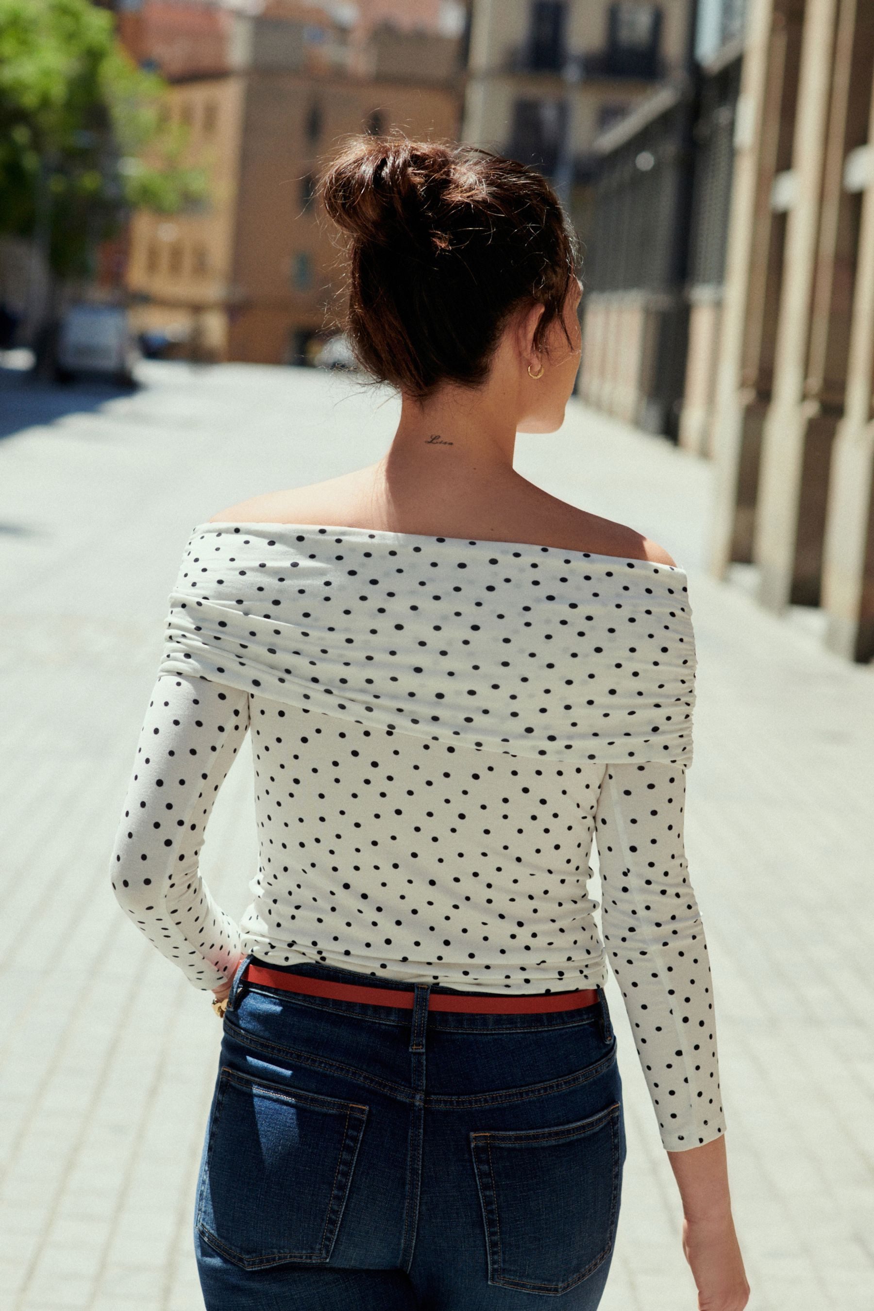 Next Langarmshirt Langärmeliges, schulterfreies Bardot-Oberteil (1-tlg) günstig online kaufen