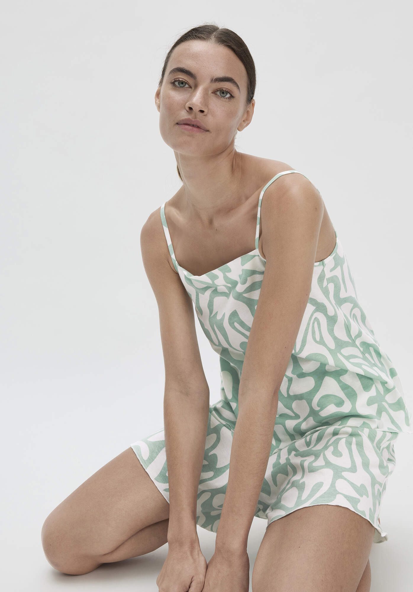 Hessnatur Pyjamaoberteil Relaxed SOFT FLOWER aus reiner Bio-Baumwolle (1-tlg)