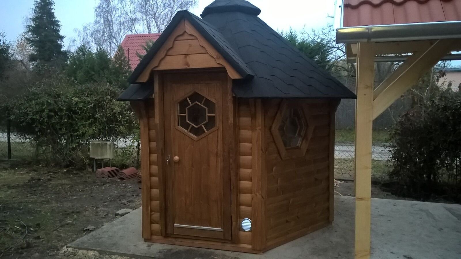 JVmoebel Fasssauna Holzsauna mit modernem Design und langlebiger Verarbeitung, BxTxH: 227 x 263 x 283 cm, 45,00 mm, (1-St., Trockensauna) Made in Europa