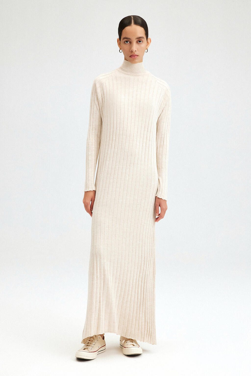 Maxikleid RIPPENSTRICKKLEID MIT ROLLKRAGEN