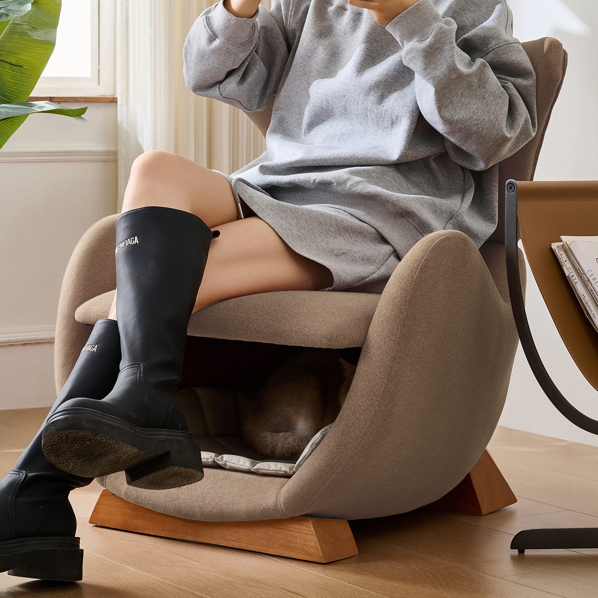 Odikalo Loungesessel Kindersessel Wohnzimmer-Fernsehsessel Einzelsofa mit Stauraum (Haustierfreundlicher Loungesessel mit integrierter Höhle für Katzen und kleine Hunde – aus kratzfestem Stoff und stabilem Holzrahmen)