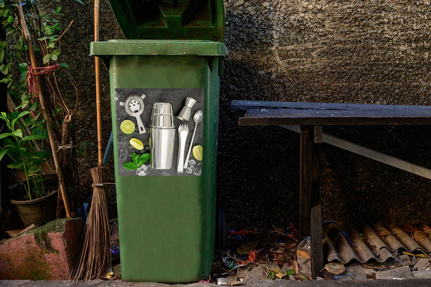Mülleimer-aufkleber, Wandsticker Abfalbehälter St), (1 - Cocktailshaker - Sticker, Obst Container, Mülltonne, MuchoWow Eiswürfel