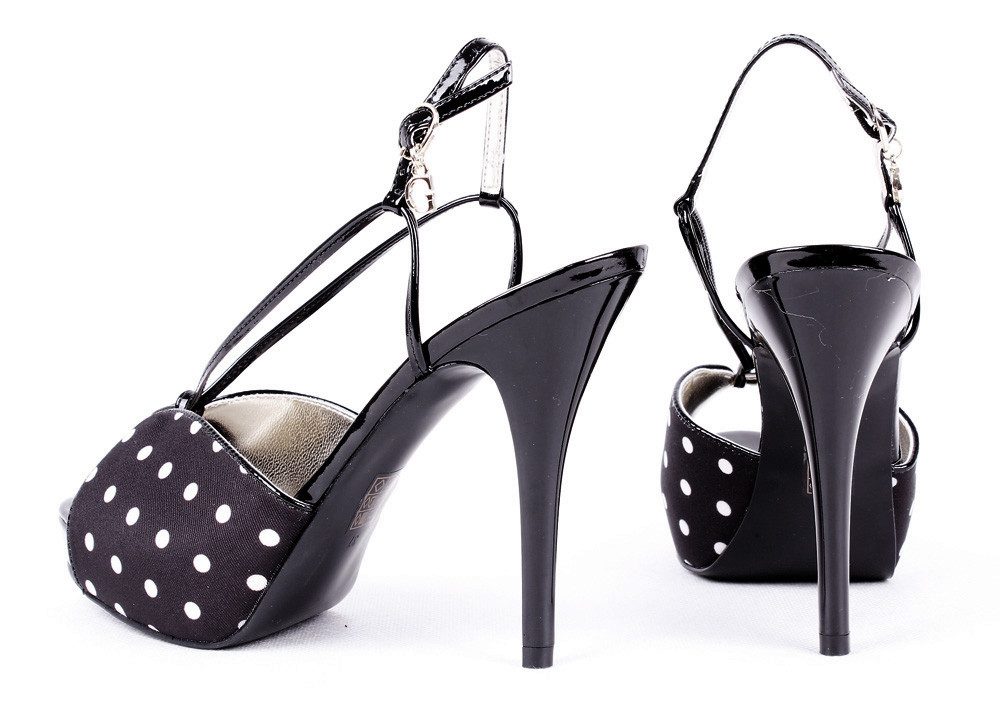 Guess Guess Sandalen Pumps