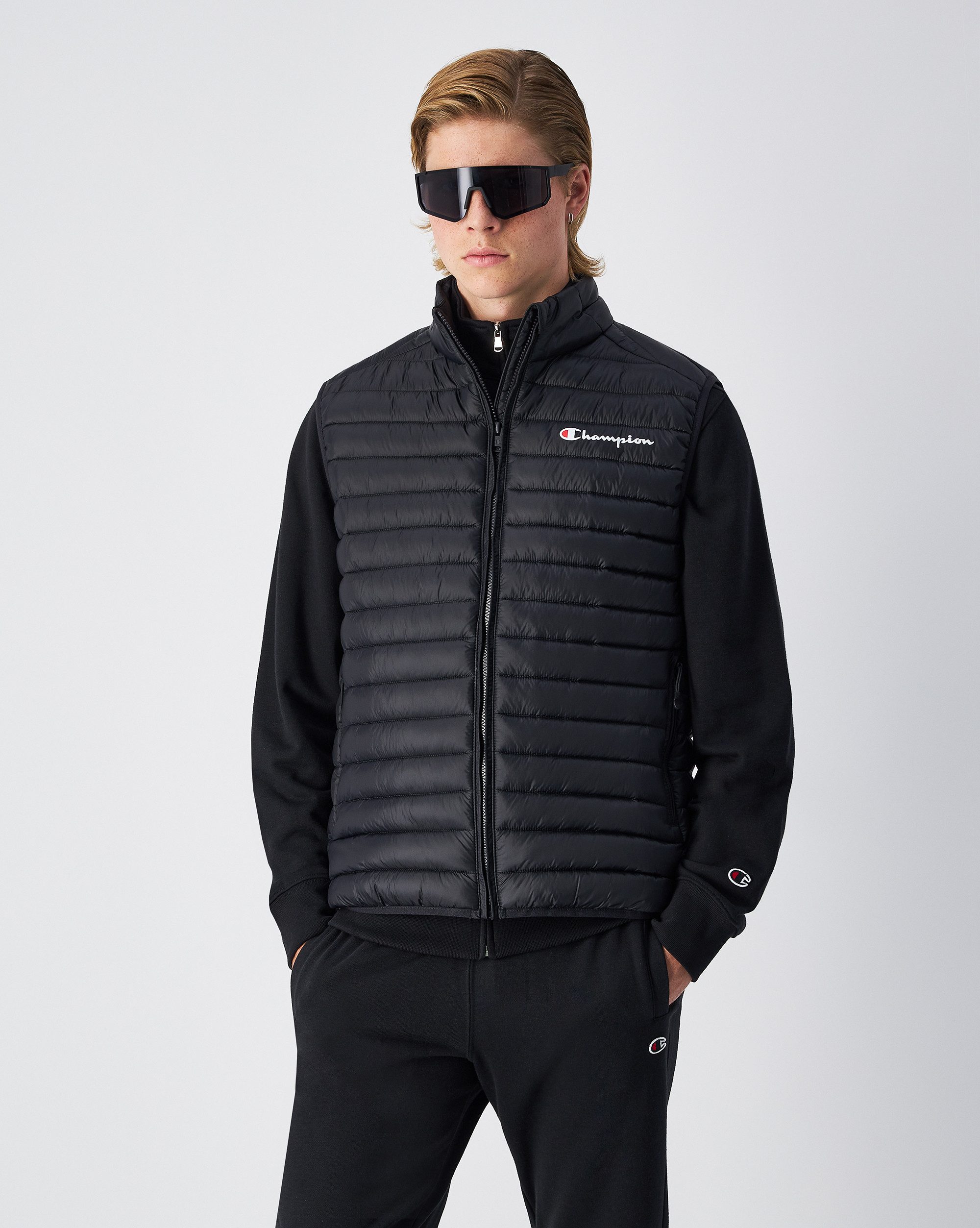 Champion Steppweste Outdoor Light Vest wärmendes Material, sportlicher Stil günstig online kaufen