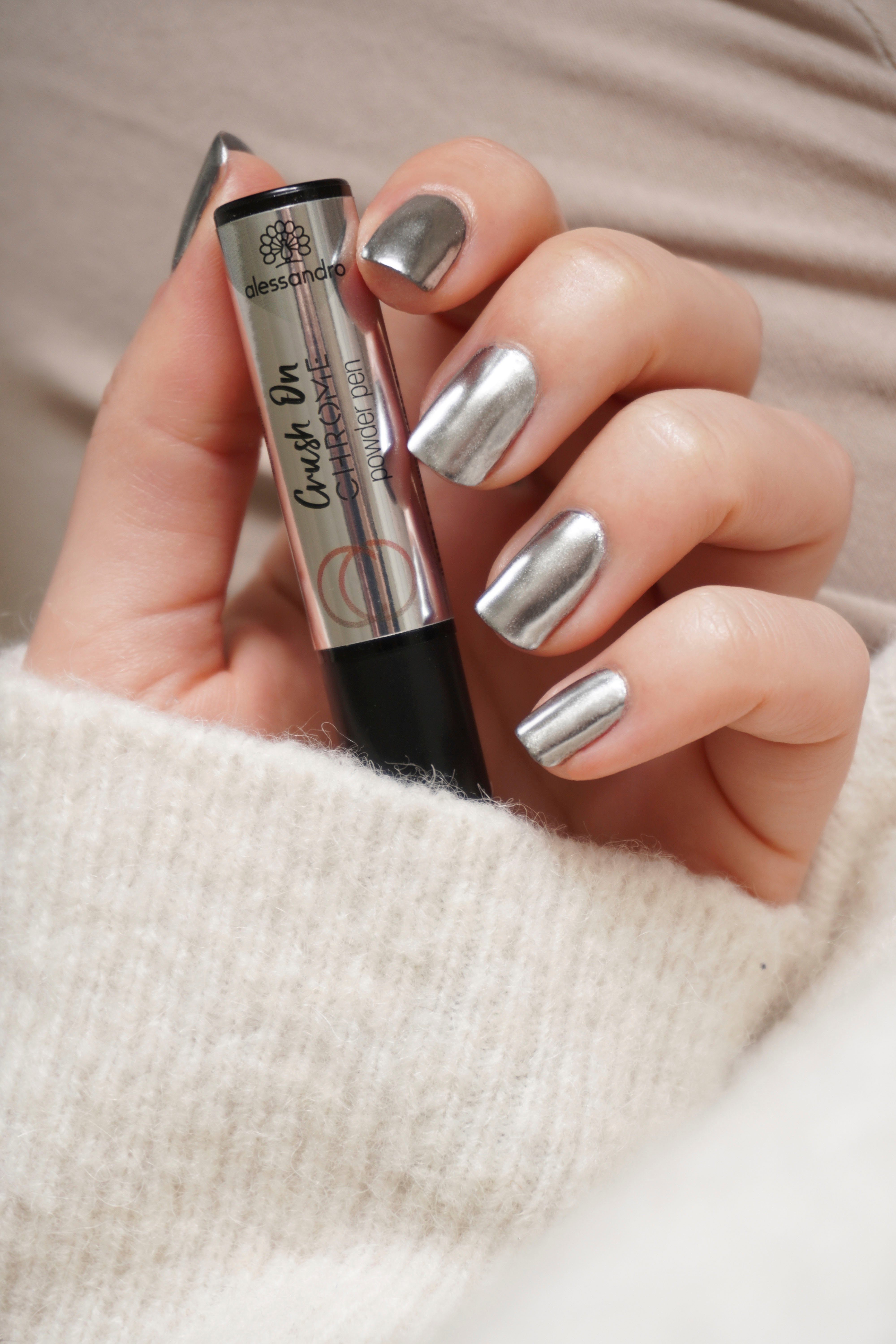 alessandro international UV-Nagellack STRIPLAC PEEL OR SOAK SILVER CRUSH ON  CHROME, 3-tlg., Die Farbe ändert sich je nach Betrachtungswinkel oder  Grundfarbe mit dem Licht