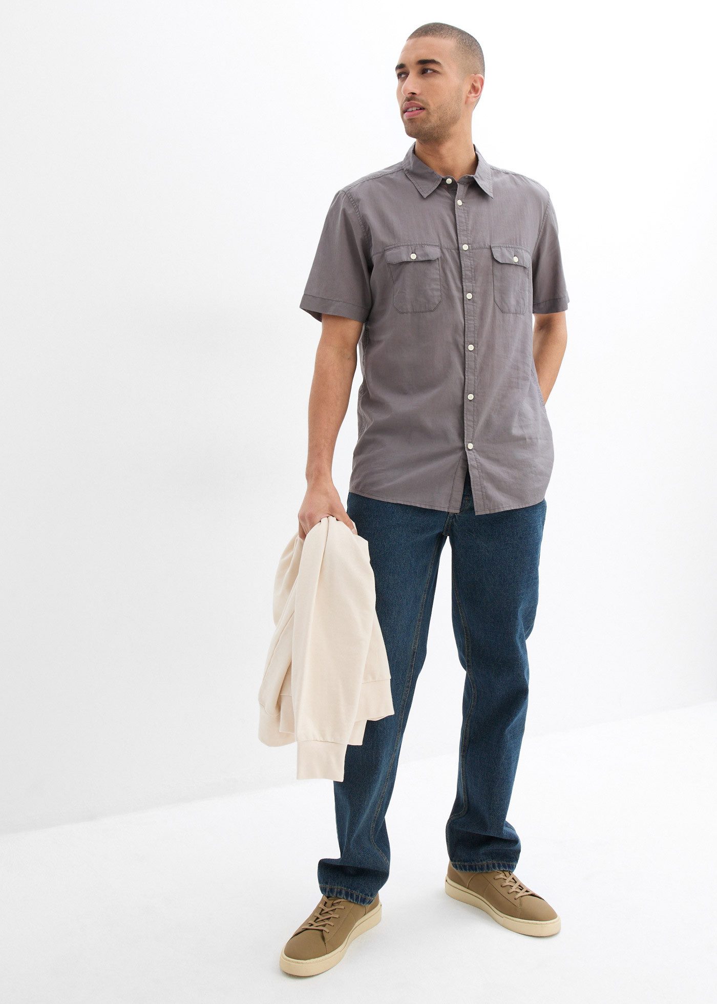 bonprix Kurzarmhemd Regular Fit, aus Baumwolle, mit Brusttaschen, Kentkragen