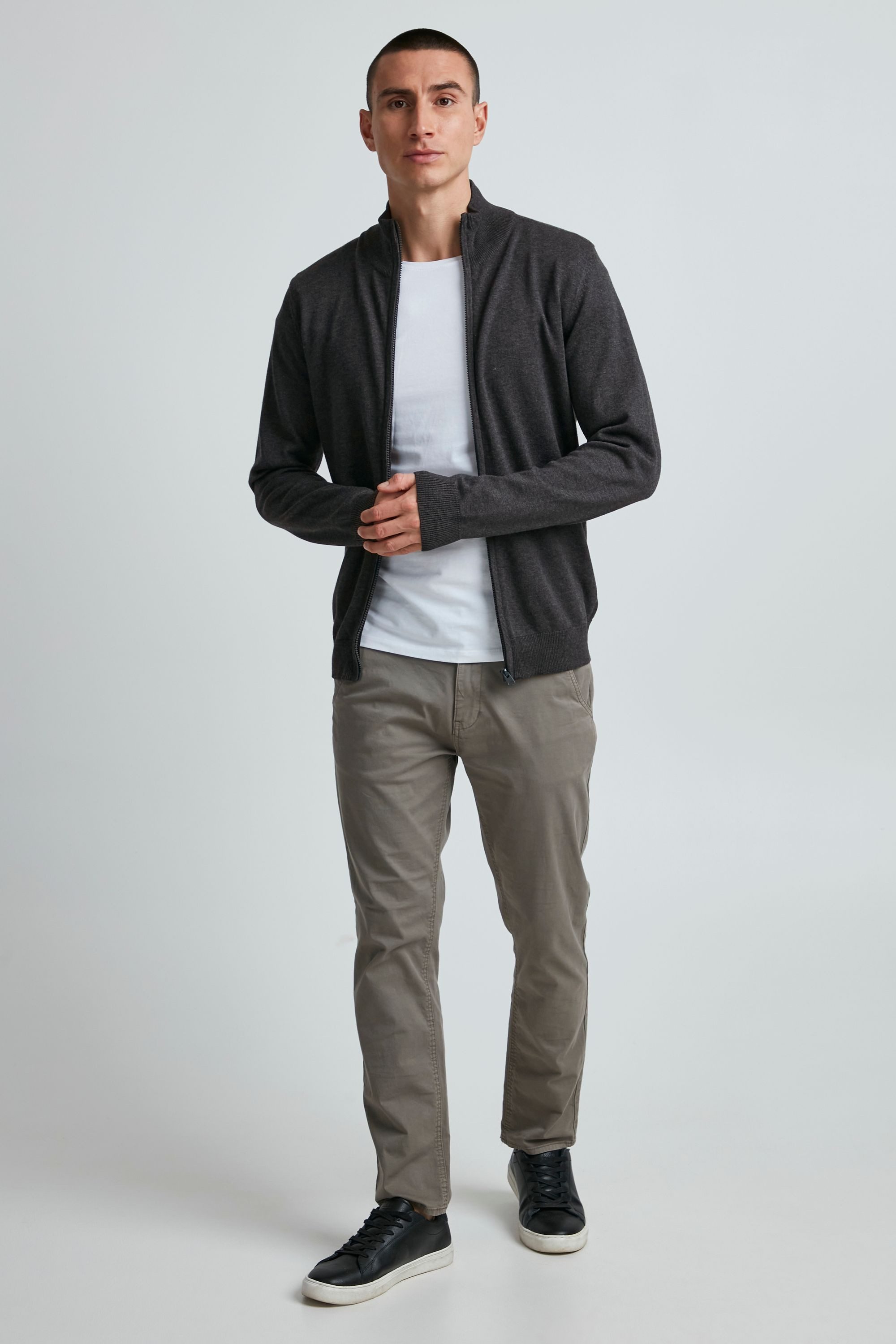 11 Project Strickjacke PRMelker Feinstrick Zip-Jacke günstig online kaufen